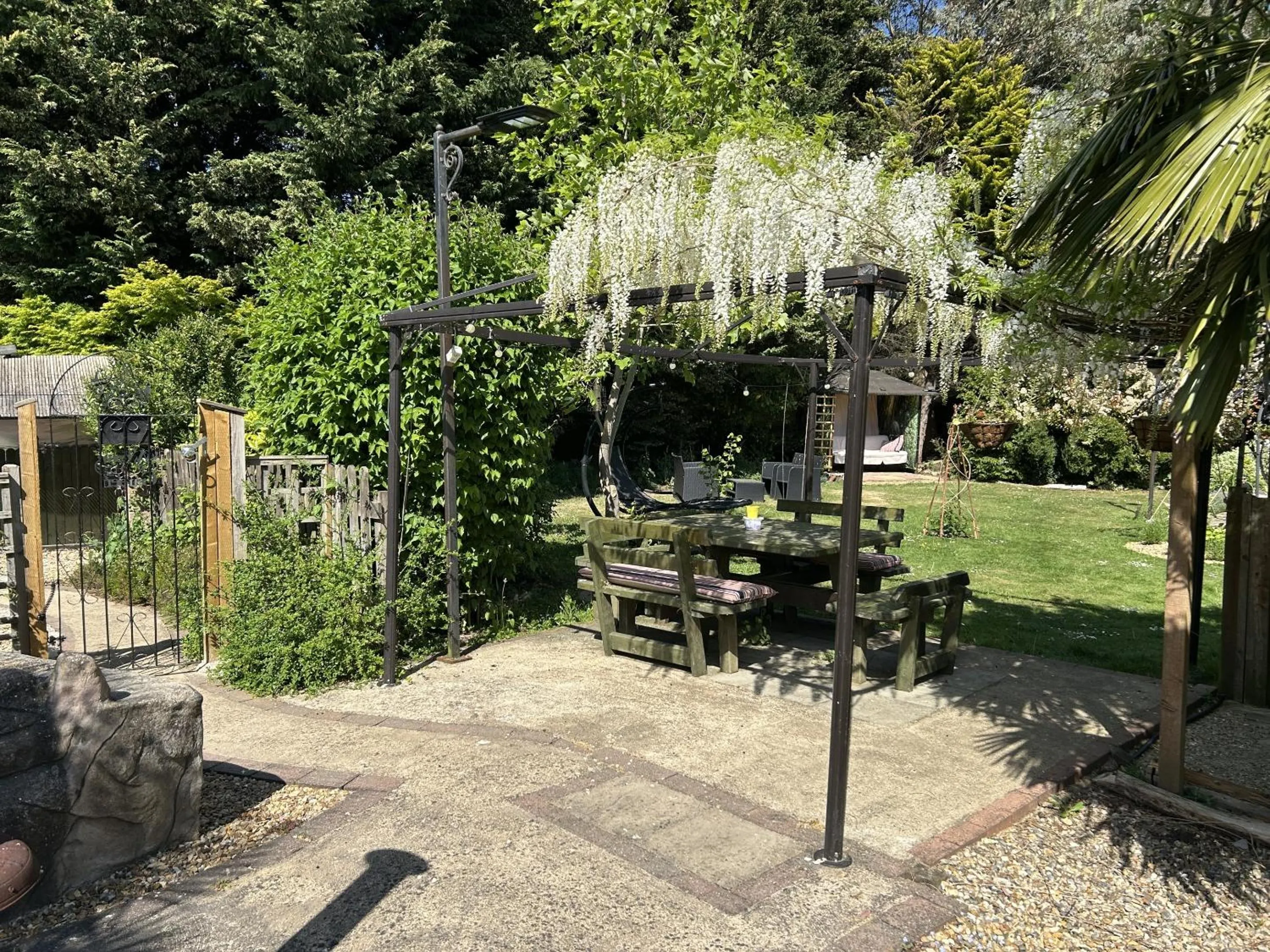 Garden in Woodpaddock Bed & Breakfast