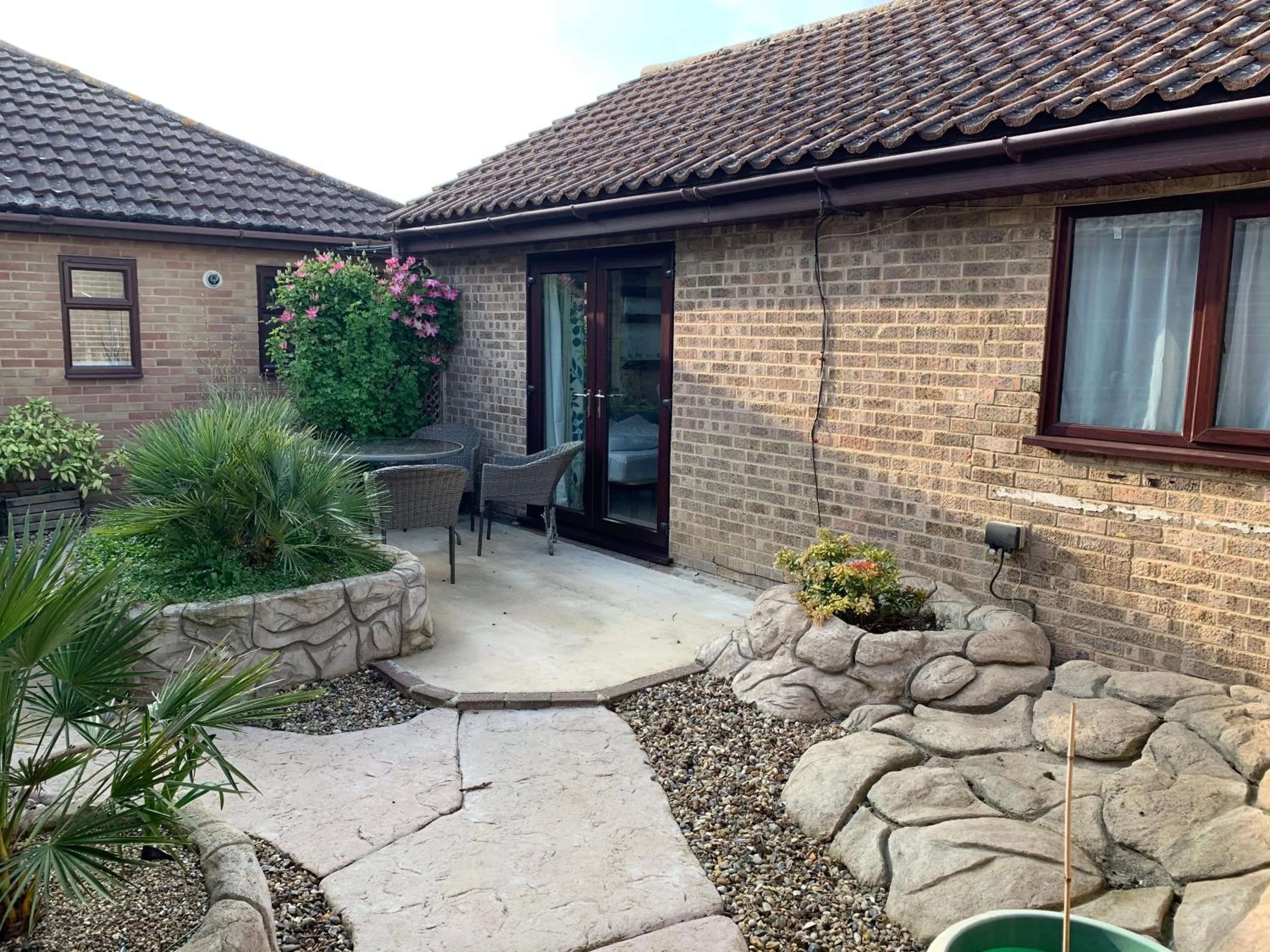 Garden in Woodpaddock Bed & Breakfast