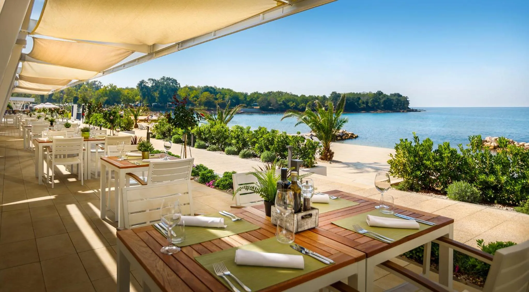 Restaurant/places to eat in Aminess Maravea Camping Resort Holiday Homes - Premium