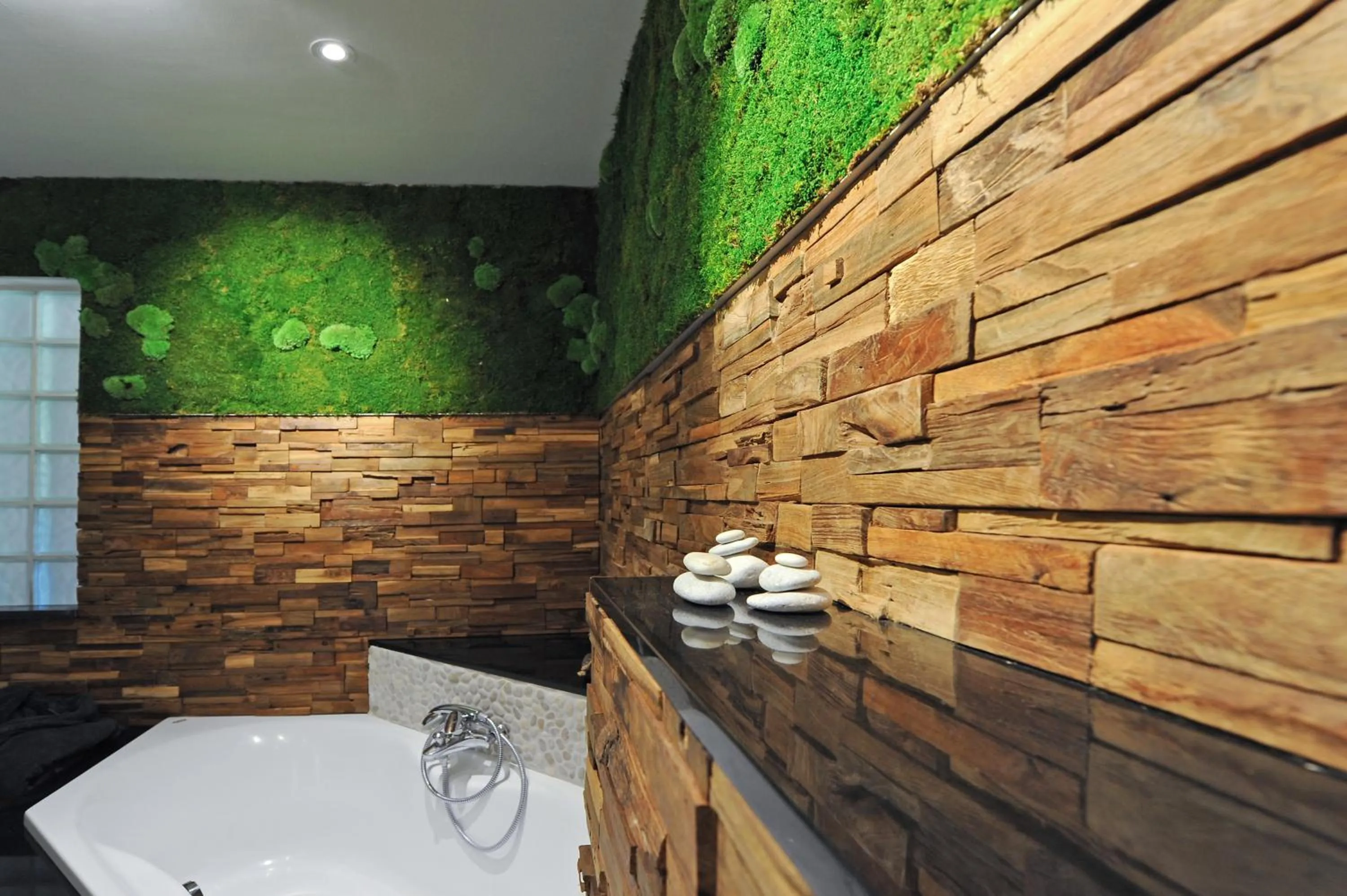 Bathroom in La Couette de l'Ours