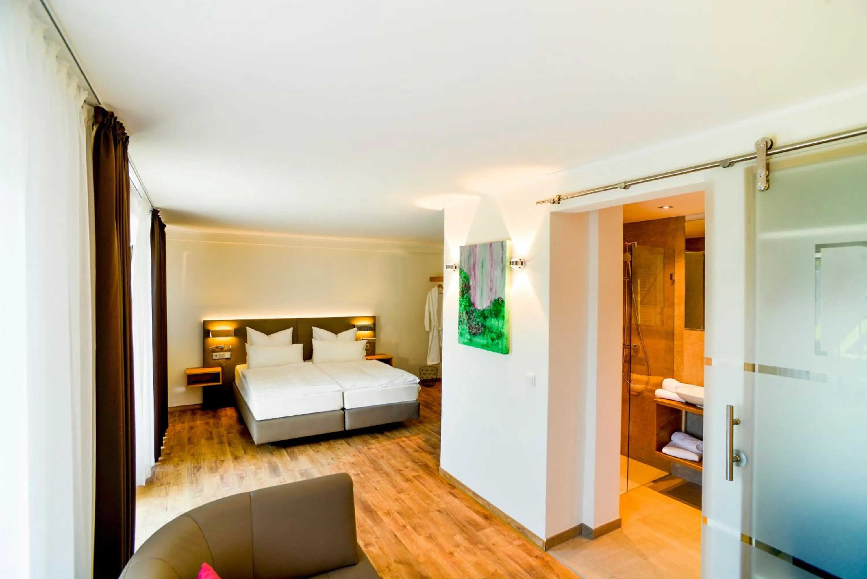 Photo of the whole room, Bed in Hotel Restaurant Kohlbrecher Villeroy & Boch