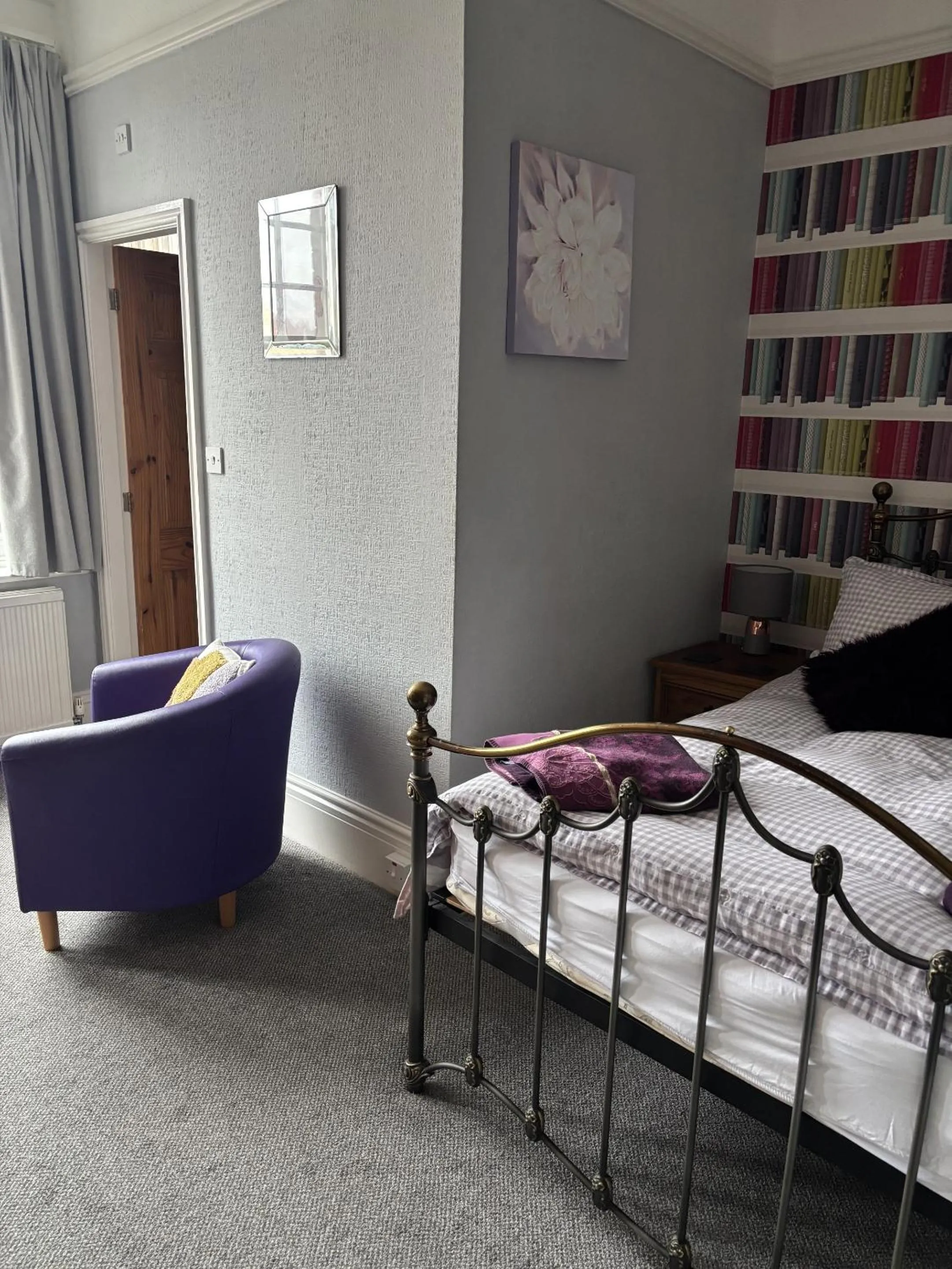 Bathroom, Bed in Esklet Guest House