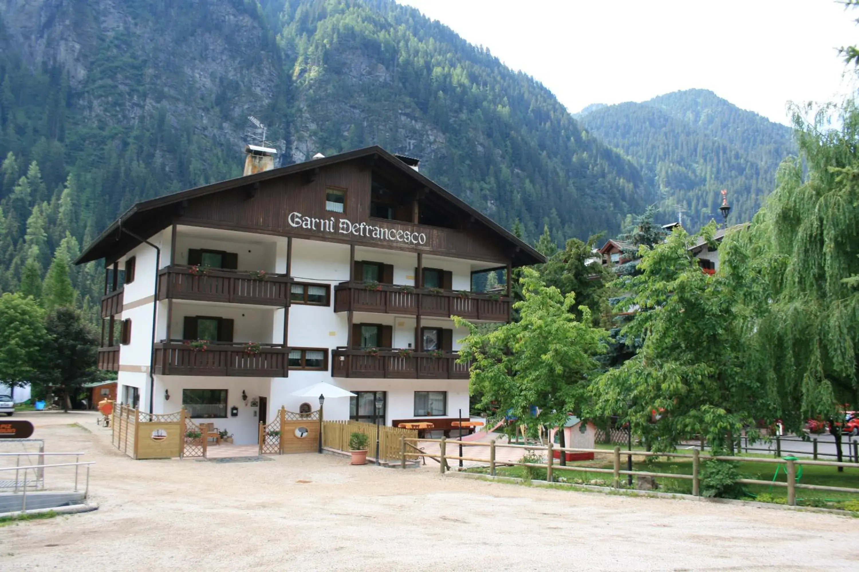 Garnì Defrancesco Garnì Defrancesco