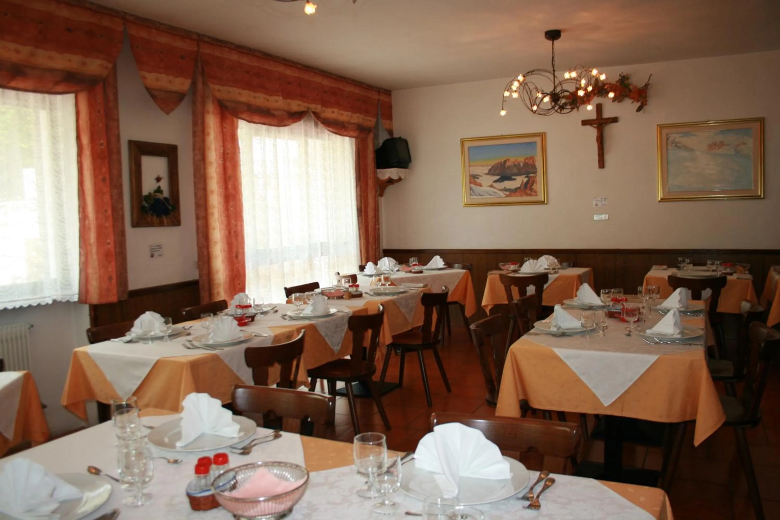 Restaurant/places to eat in Garnì Defrancesco