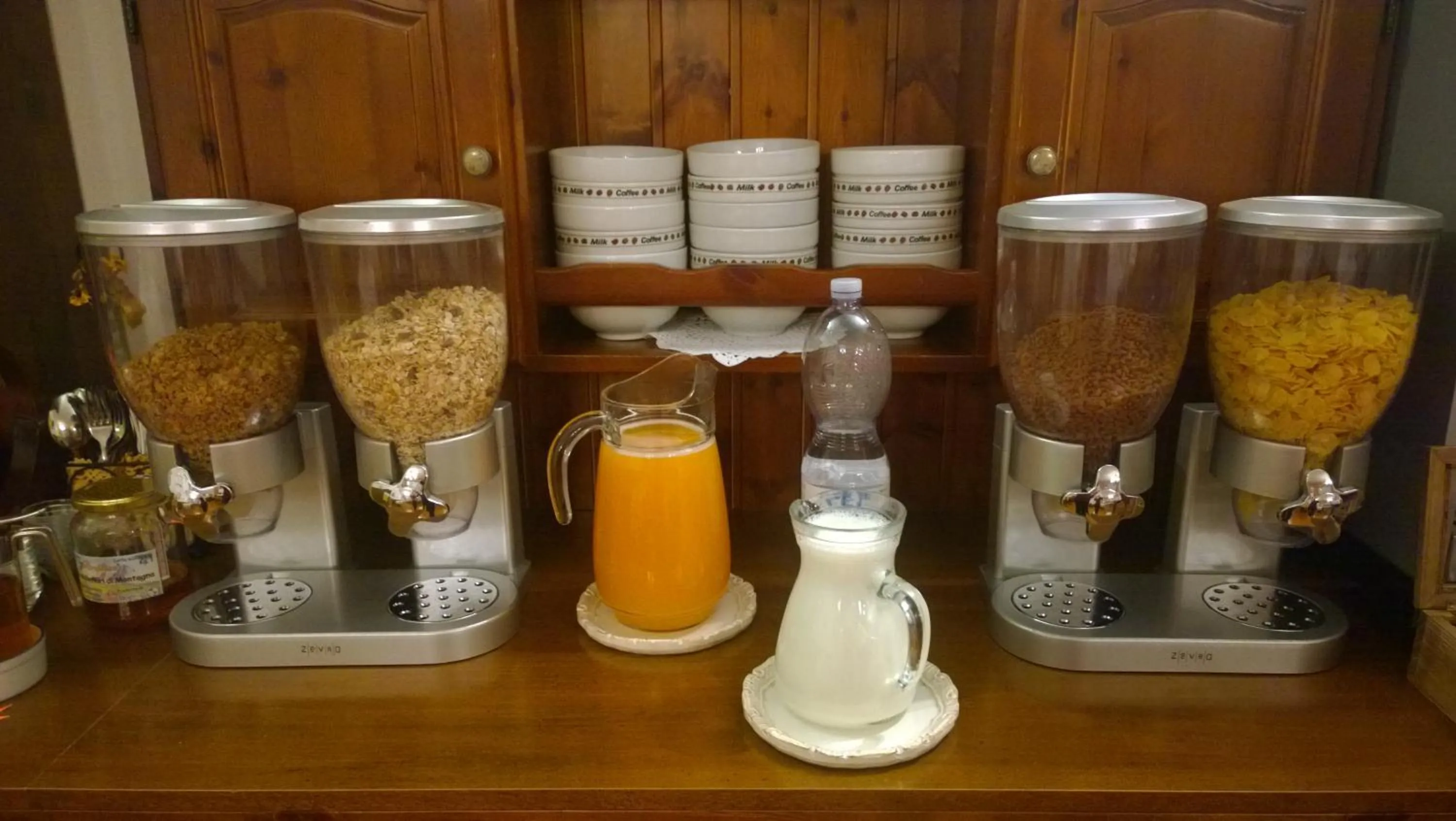 Buffet breakfast in Garnì Defrancesco