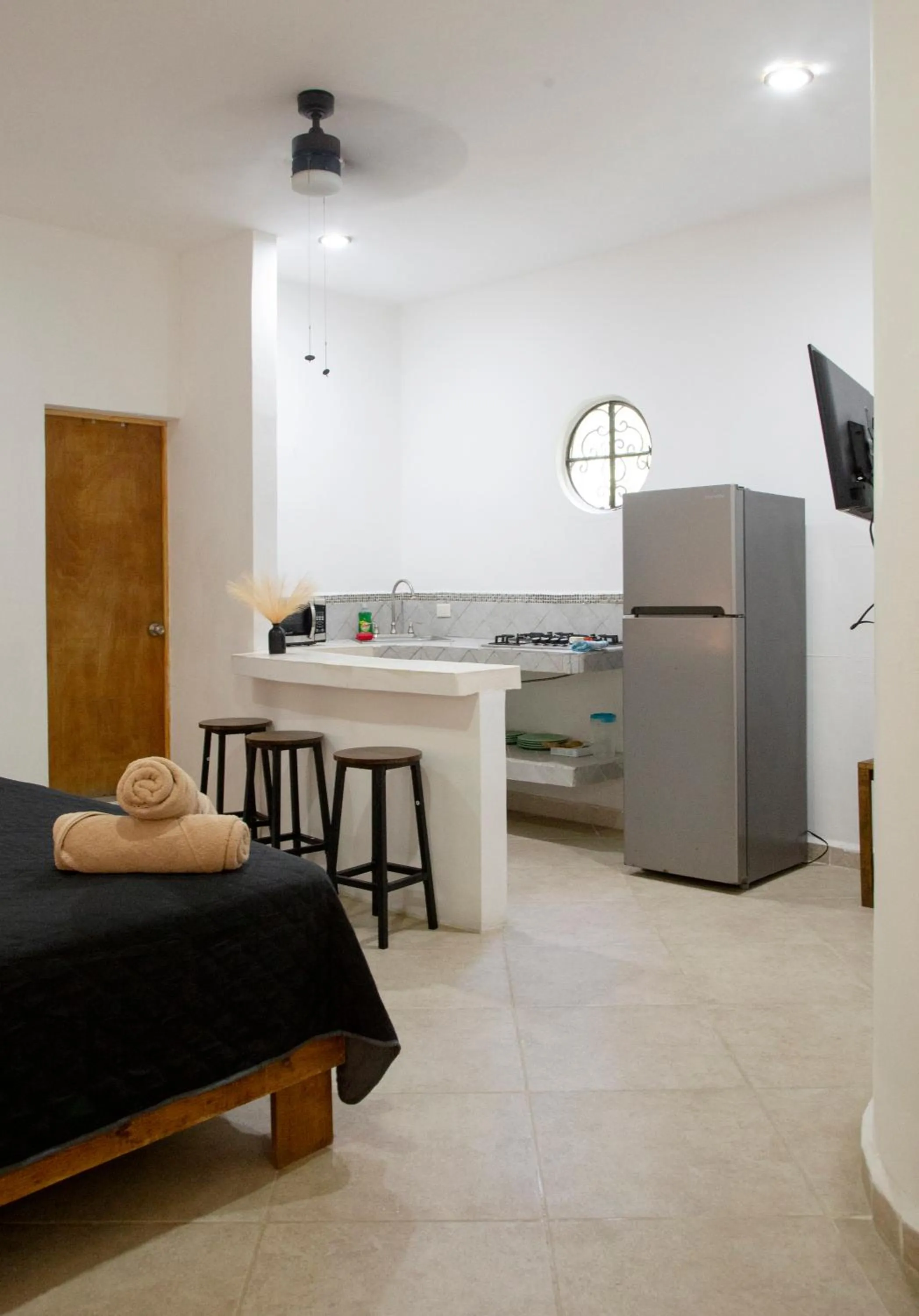 Kitchen or kitchenette in Sonido del mar Hotel Boutique & Yoga Loft