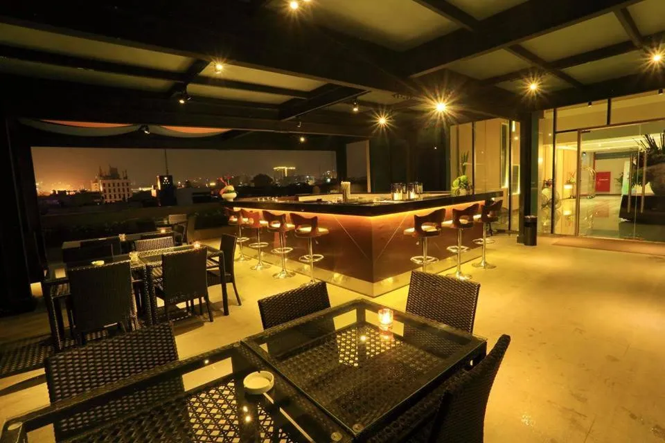 Lounge or bar in Pasar Baru Square Hotel Bandung