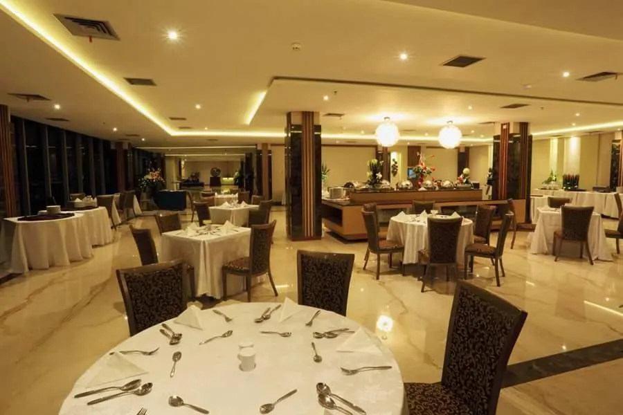 Restaurant/places to eat in Pasar Baru Square Hotel Bandung
