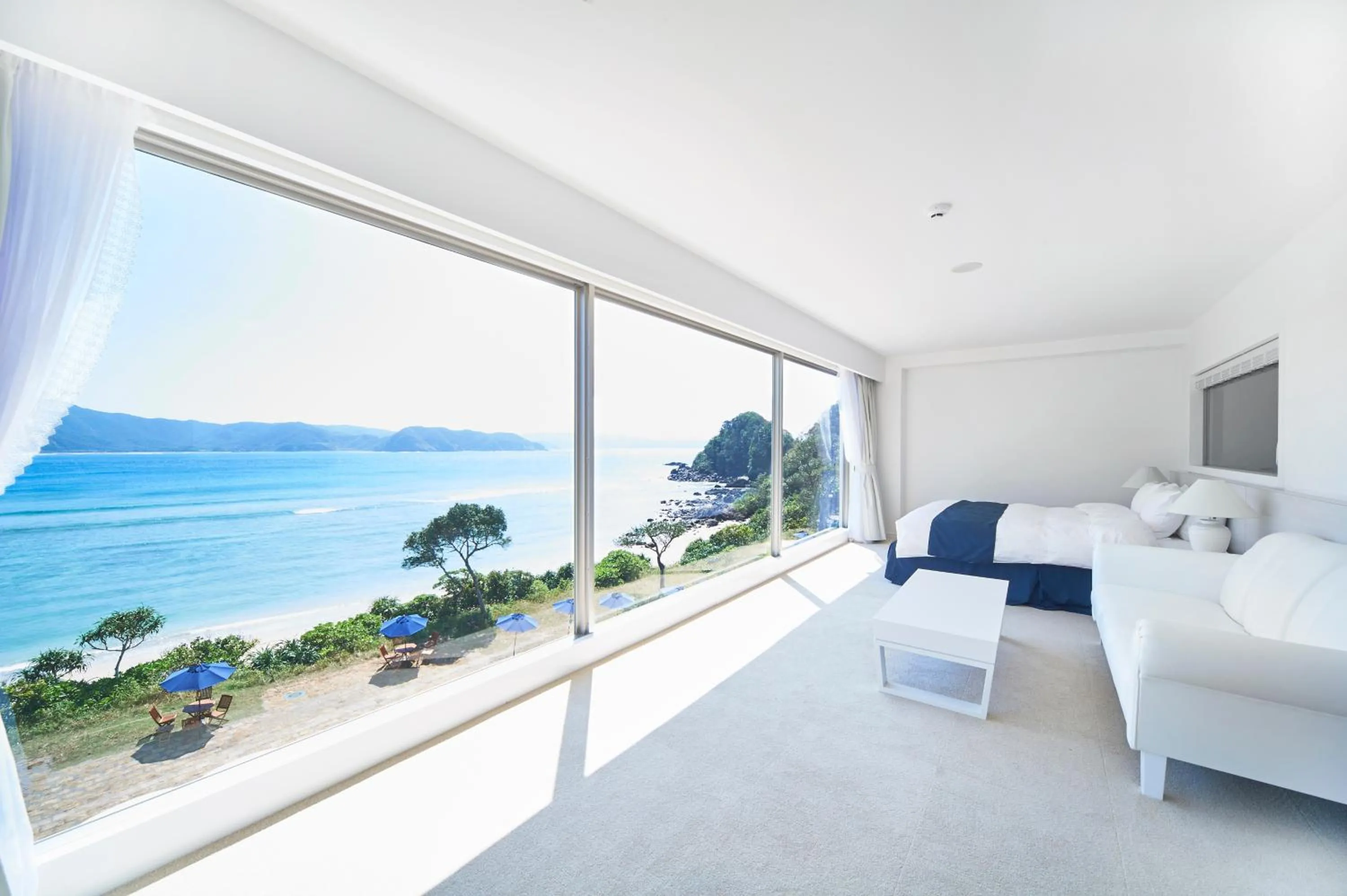 Day in Hotel The Scene