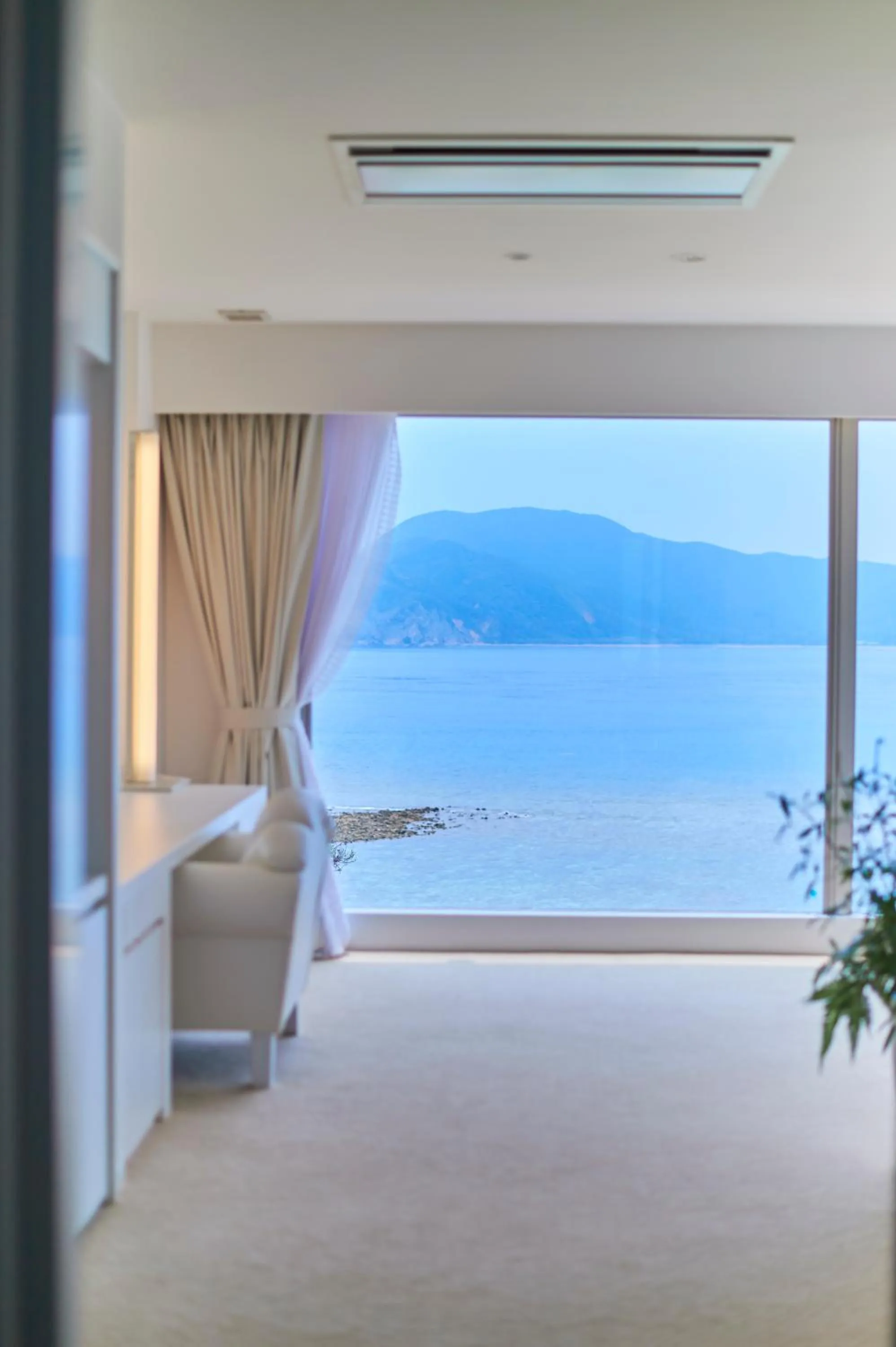 Day in Hotel The Scene