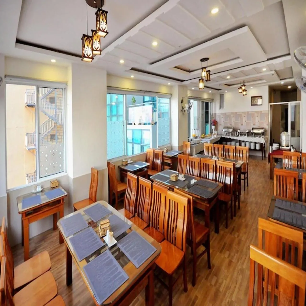 Restaurant/places to eat in Dubai Nha Trang Hotel managed by HT