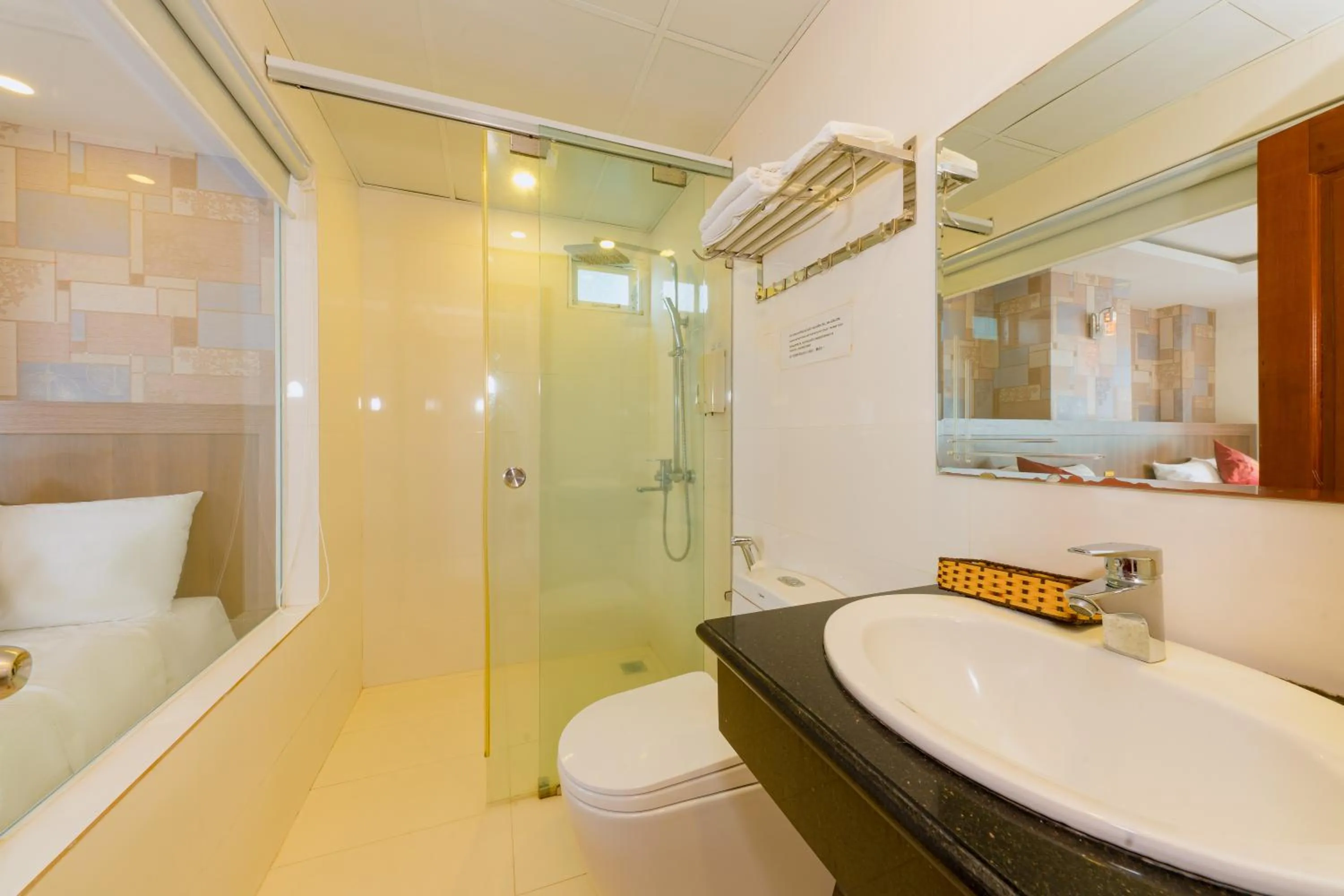 Shower in Dubai Nha Trang Hotel managed by HT