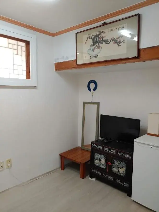 Double Room - single occupancy in Inwoo Guesthouse Double Room - single occupancy in Inwoo Guesthouse