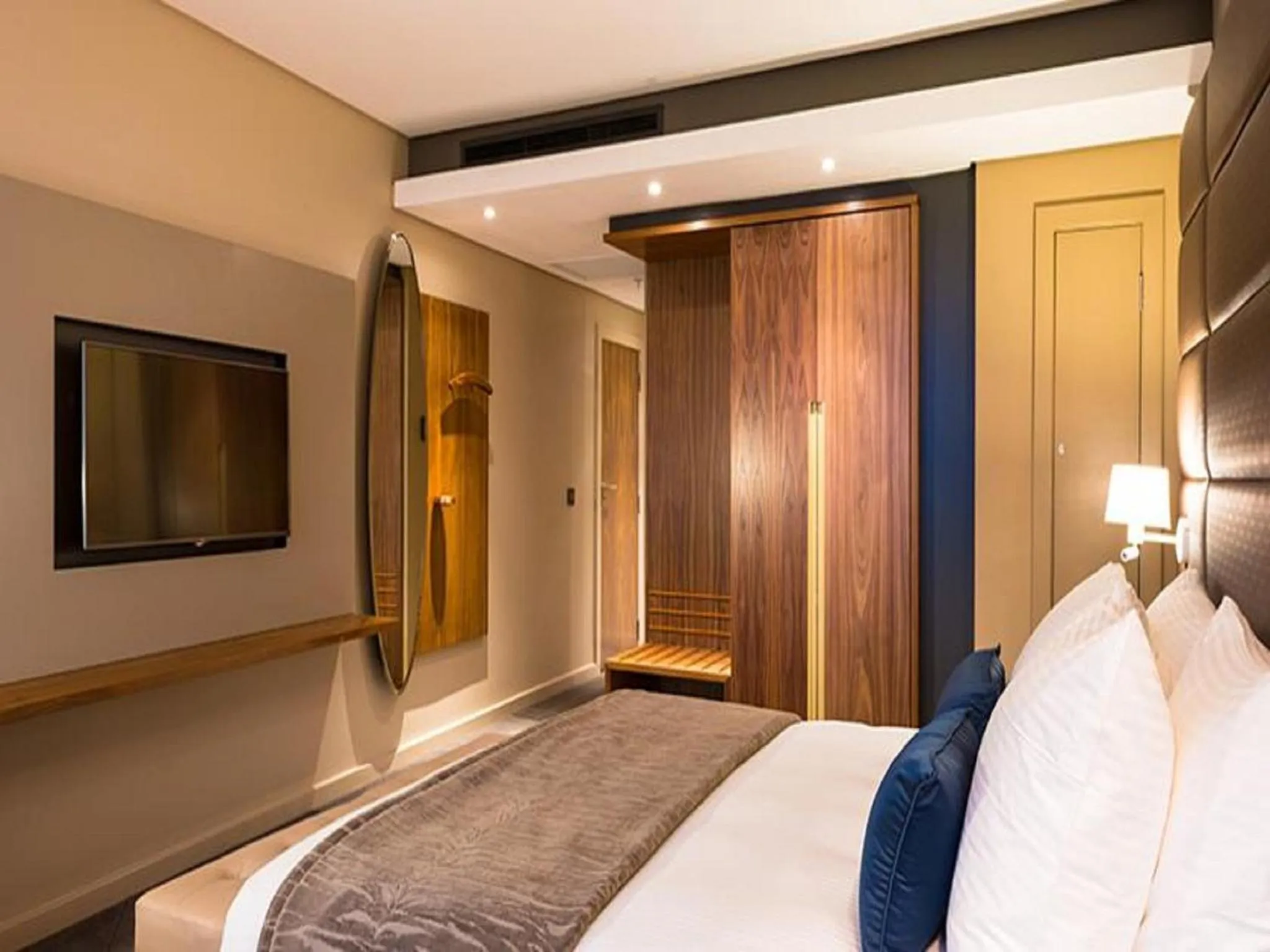 Photo of the whole room, Bed in Hotel 2 Fevrier