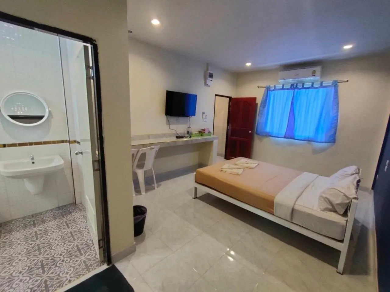 Bed in Banana Resort Sadao