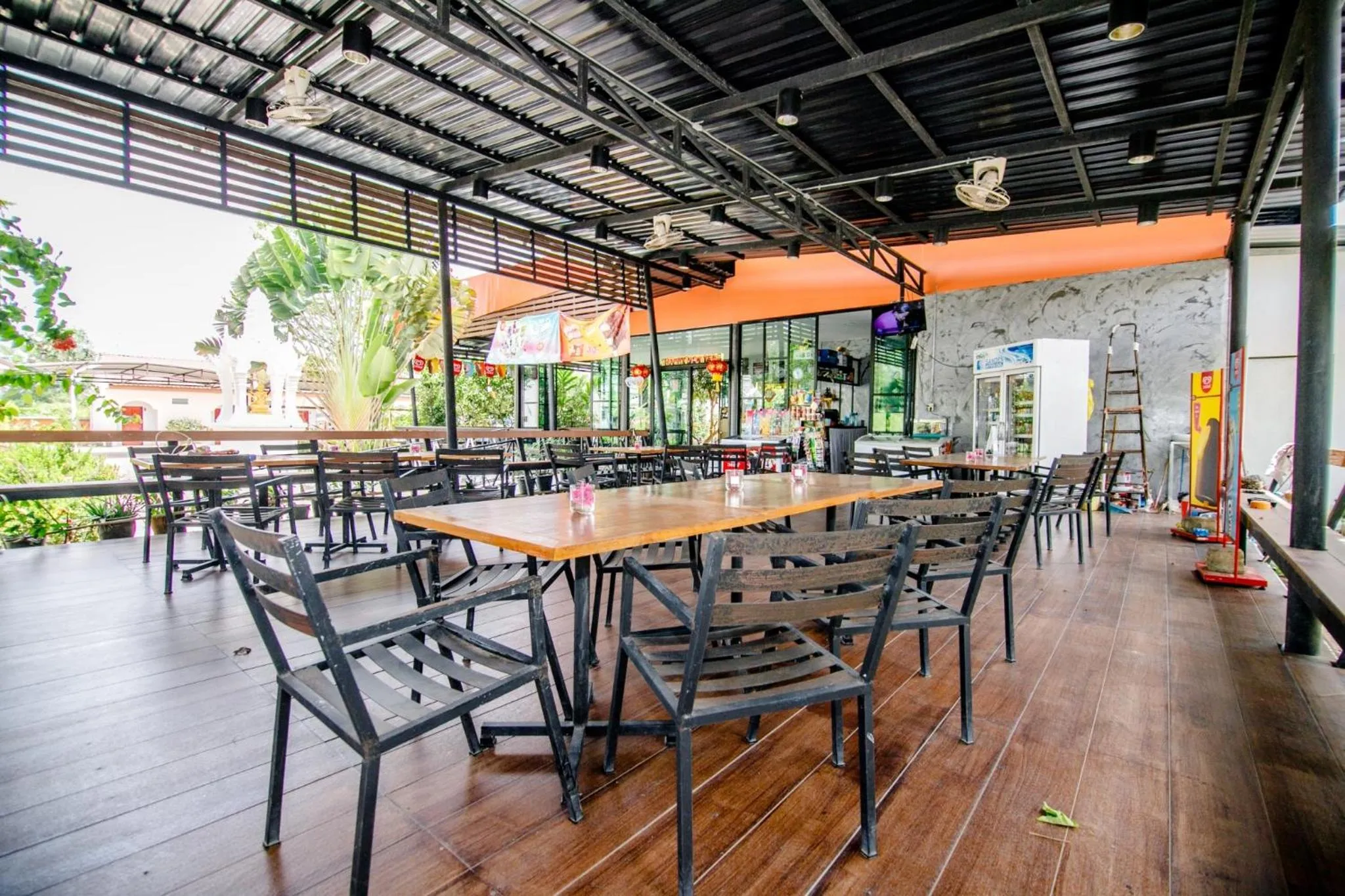 Restaurant/places to eat in Banana Resort Sadao