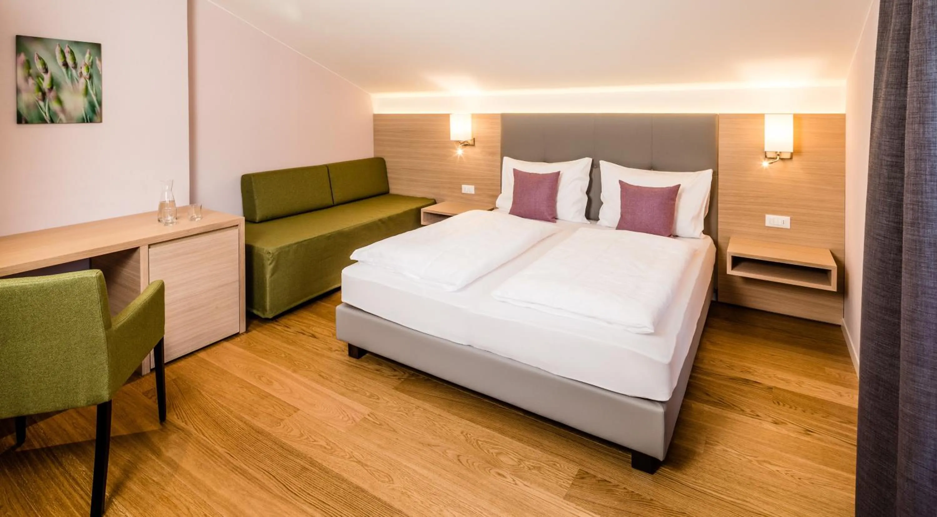 Photo of the whole room in Hotel Jardis