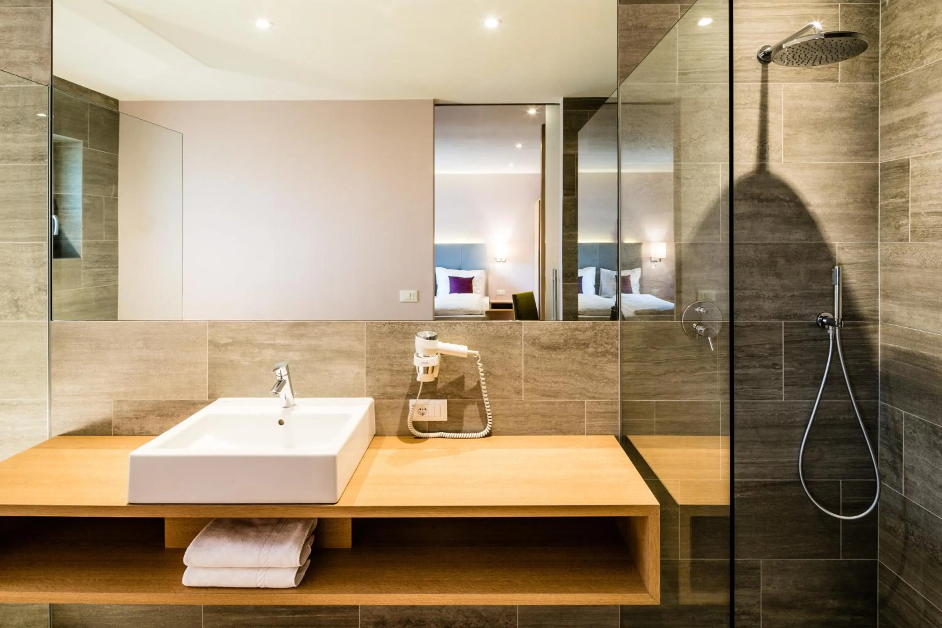 Bathroom in Hotel Jardis