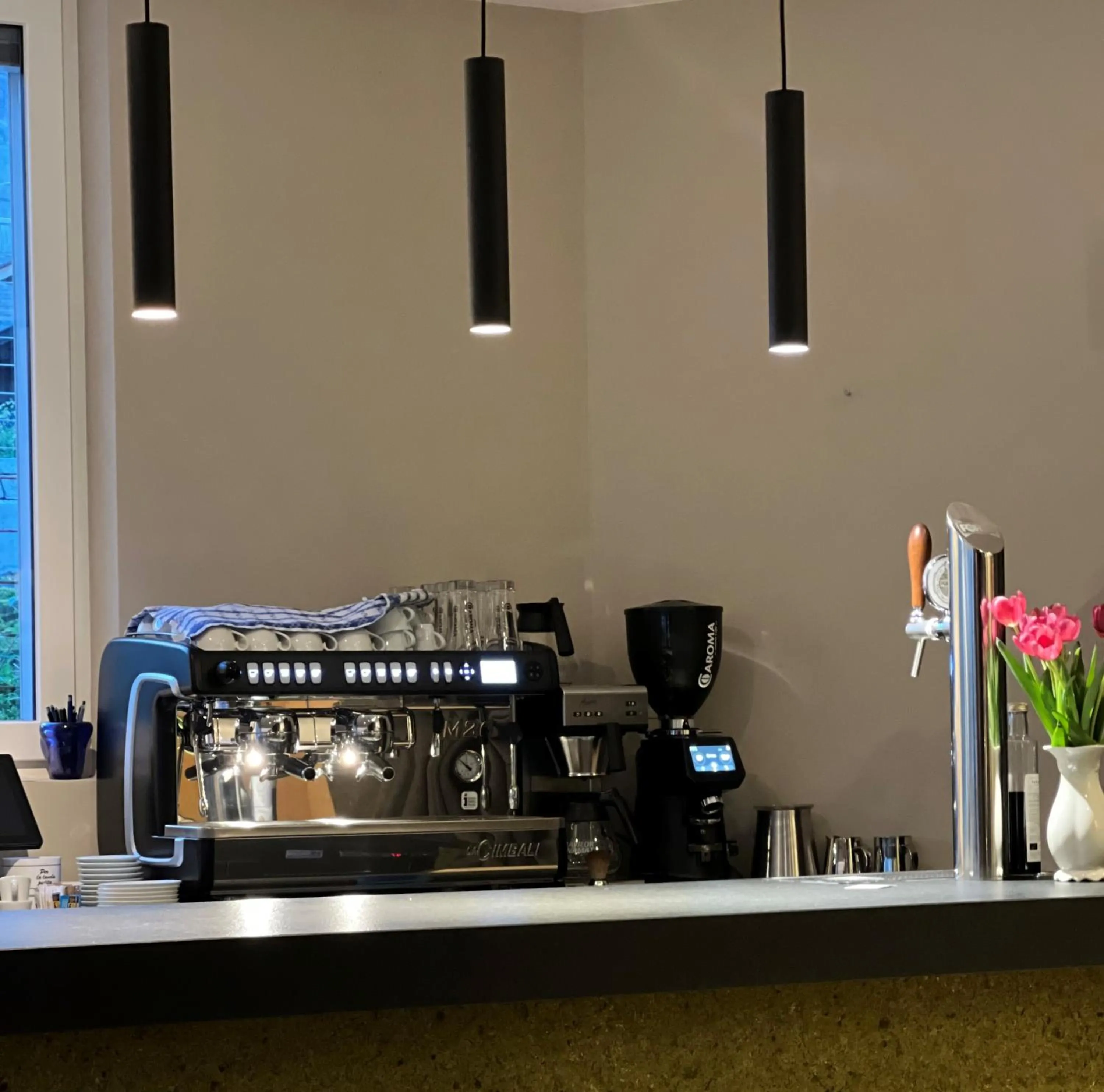 Restaurant/places to eat in Hotel Jardis