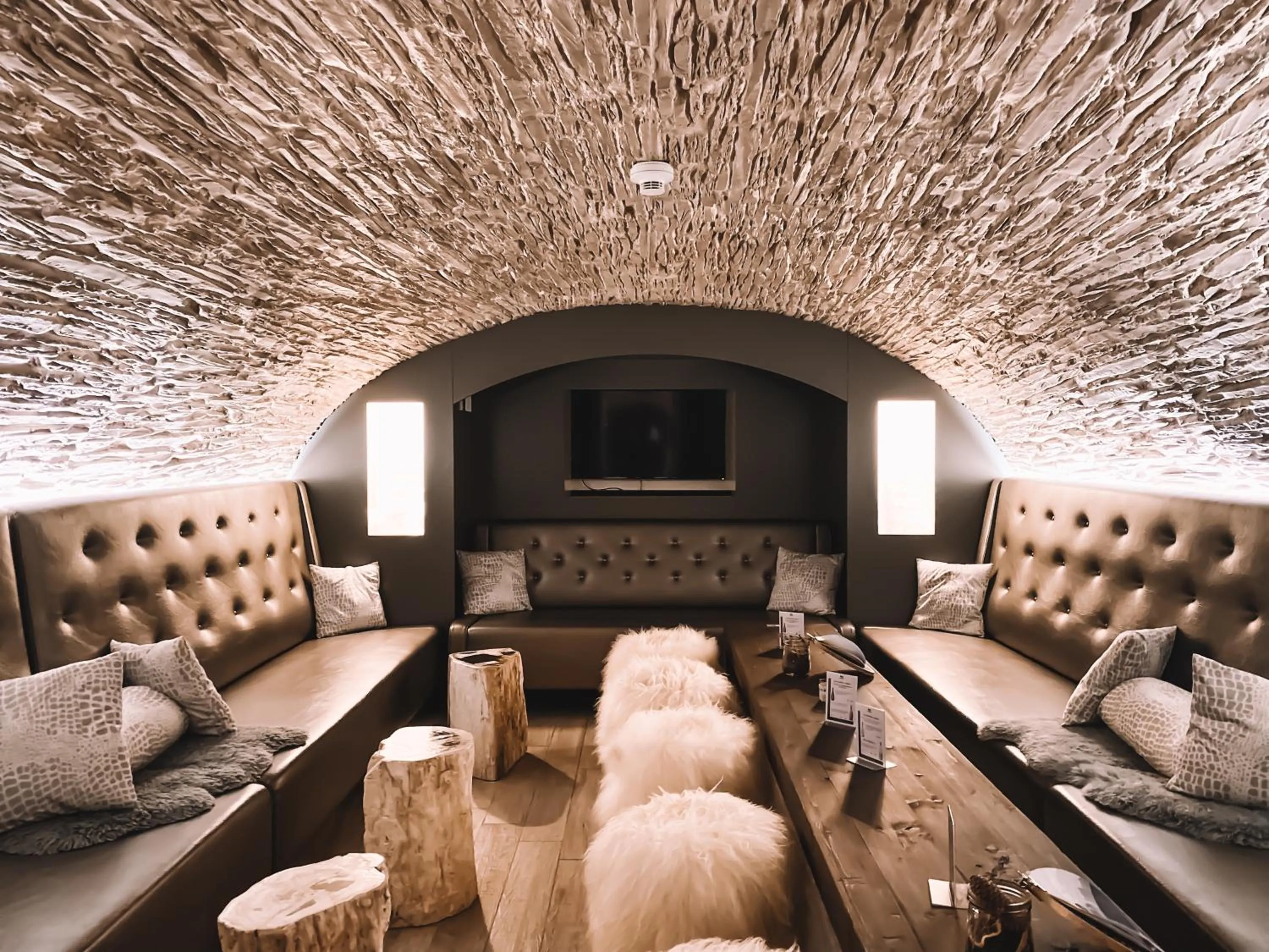 Lounge or bar in Hôtel Le White - Le 42 Restaurant