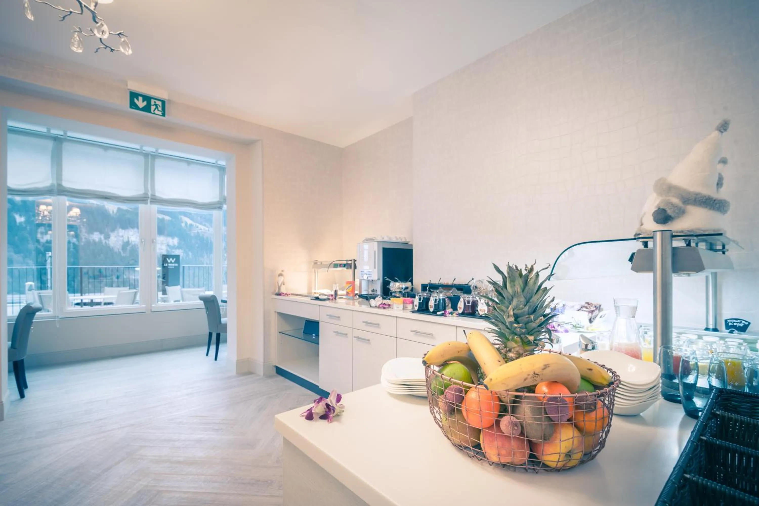 Food, Bed in Hôtel Le White - Le 42 Restaurant