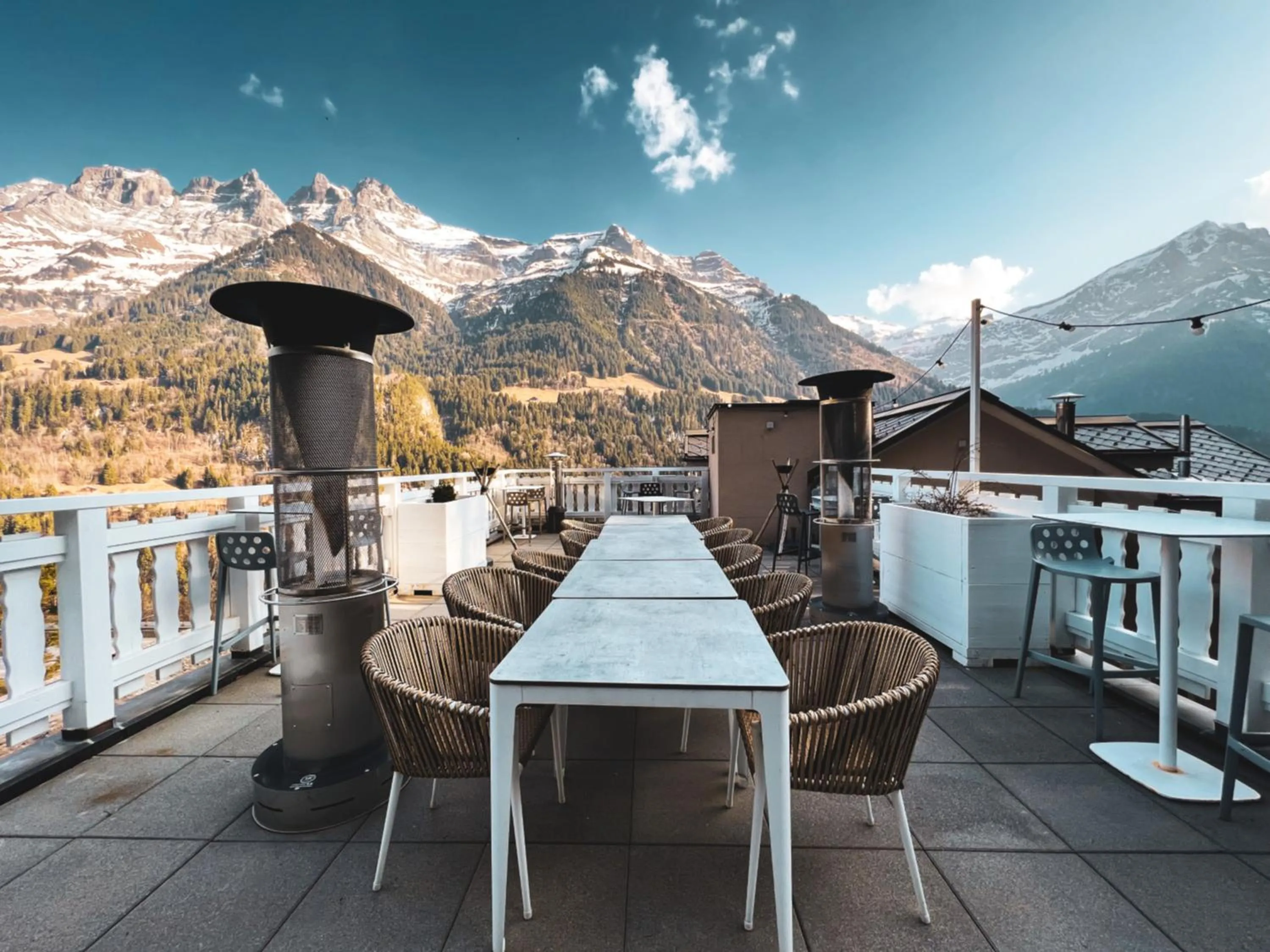 Mountain view in Hôtel Le White - Le 42 Restaurant