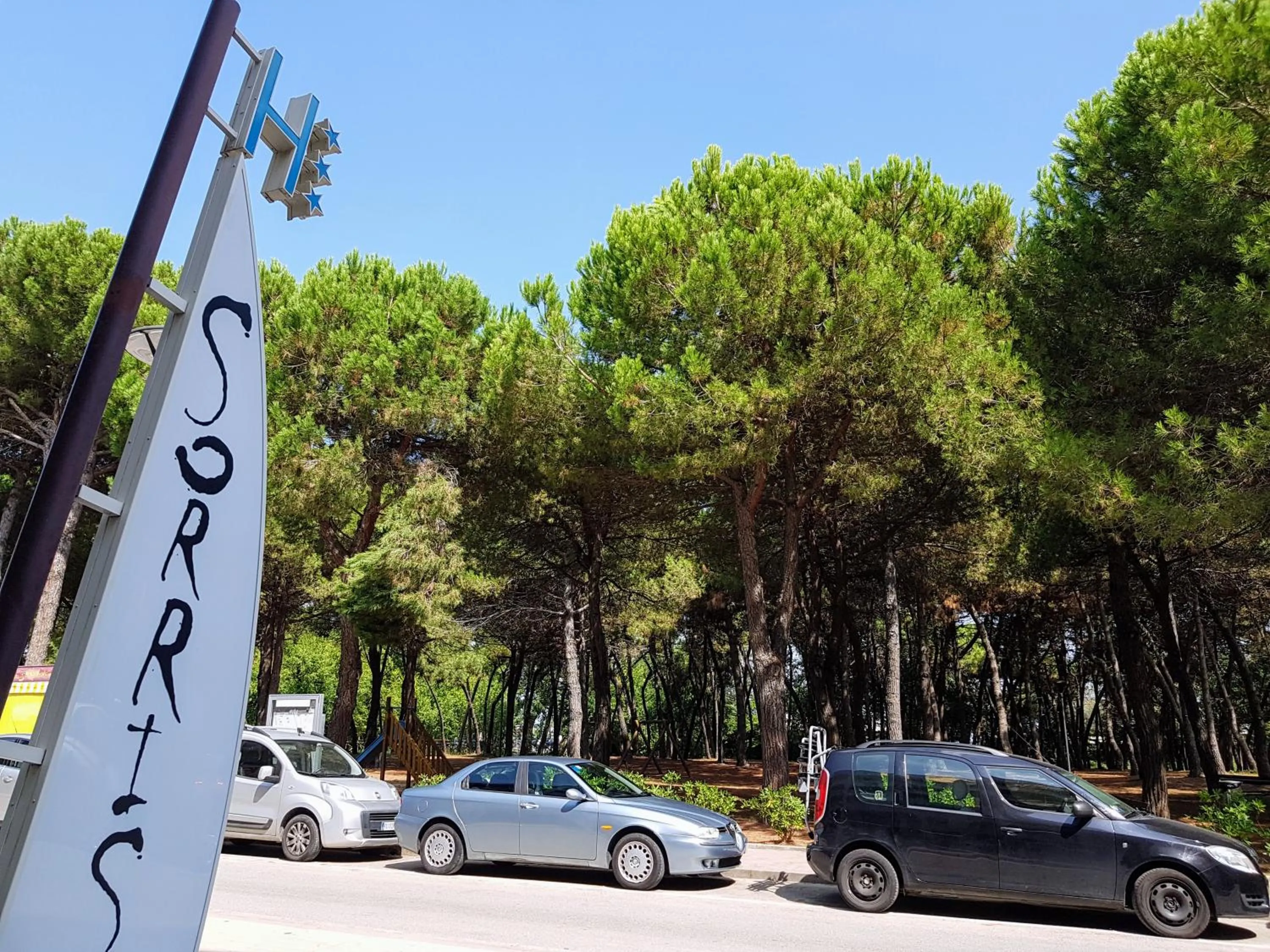 Property building in Hotel Sorriso