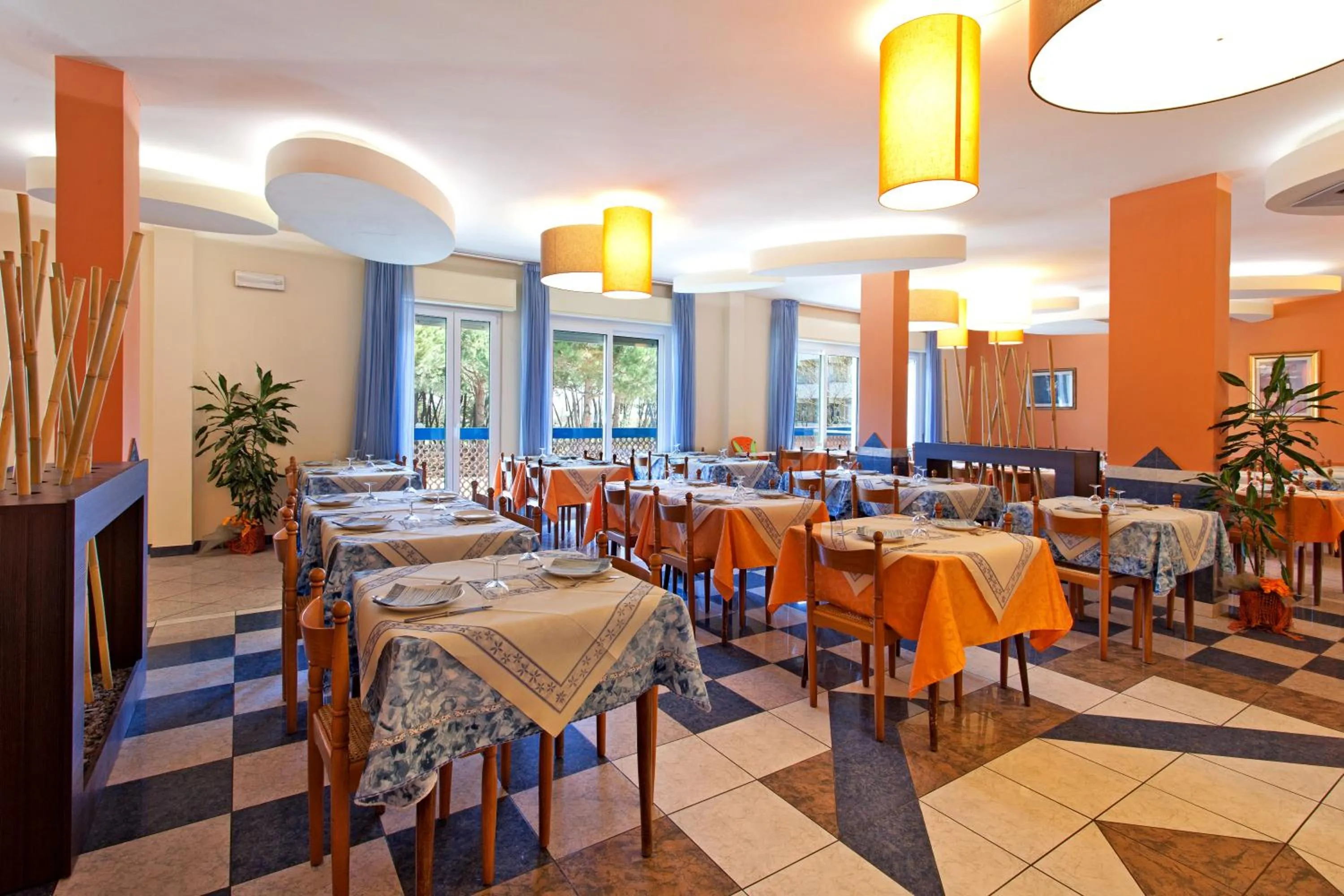 Restaurant/places to eat in Hotel Sorriso