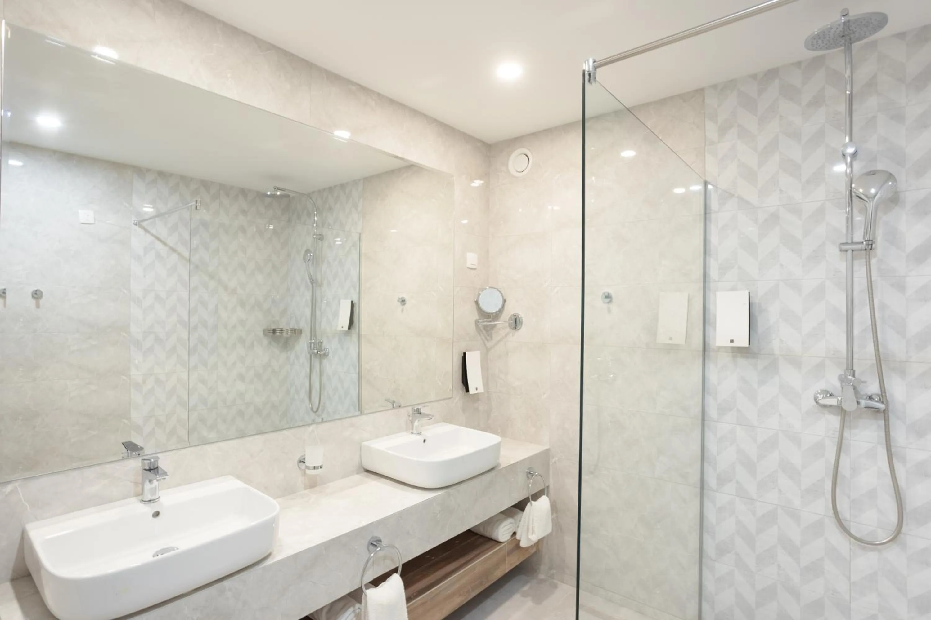 Bathroom in Azul Beach Resort Montenegro by Karisma - All Inclusive