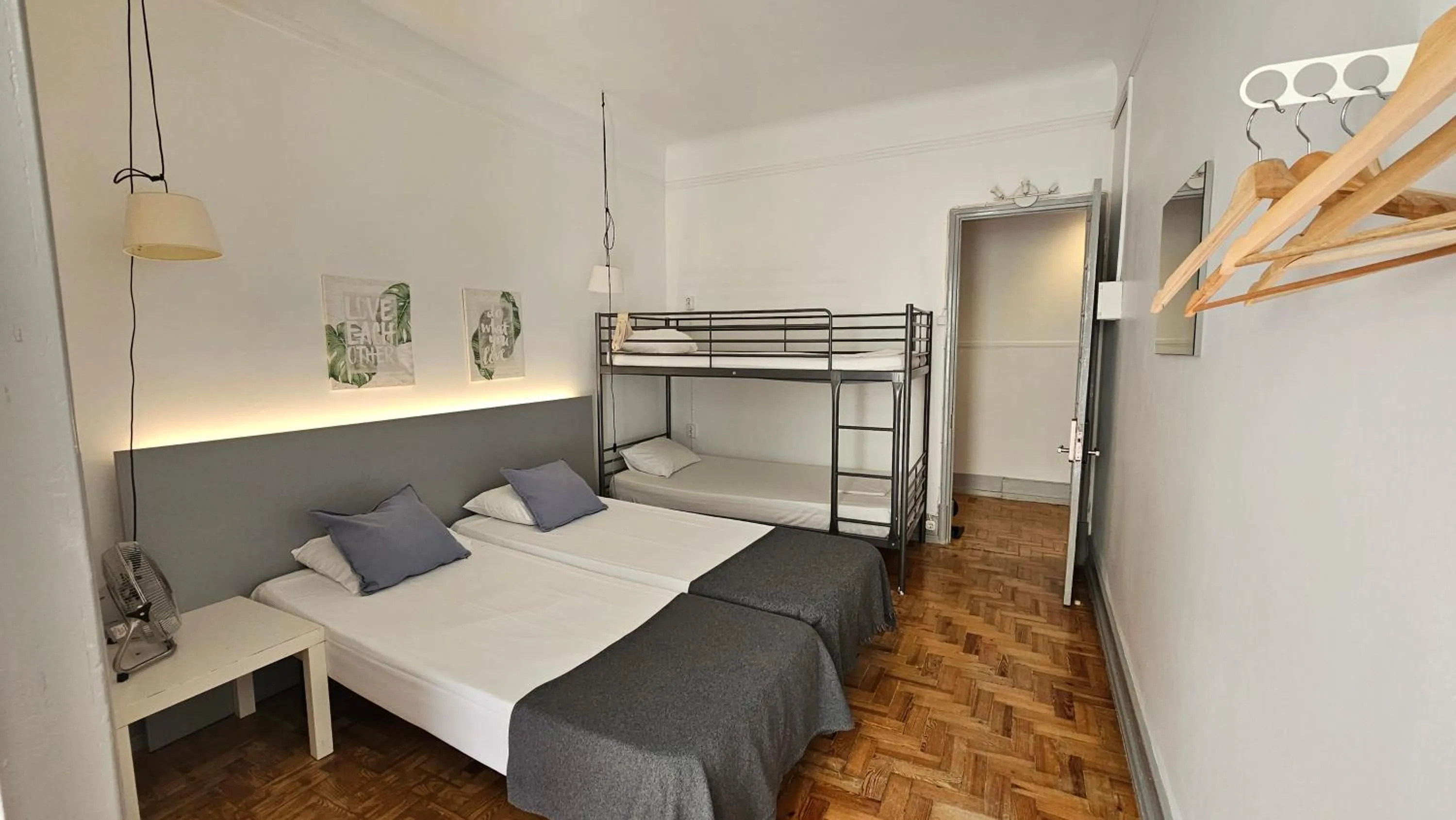 Bed in Castilho 63 Hostel & Suites