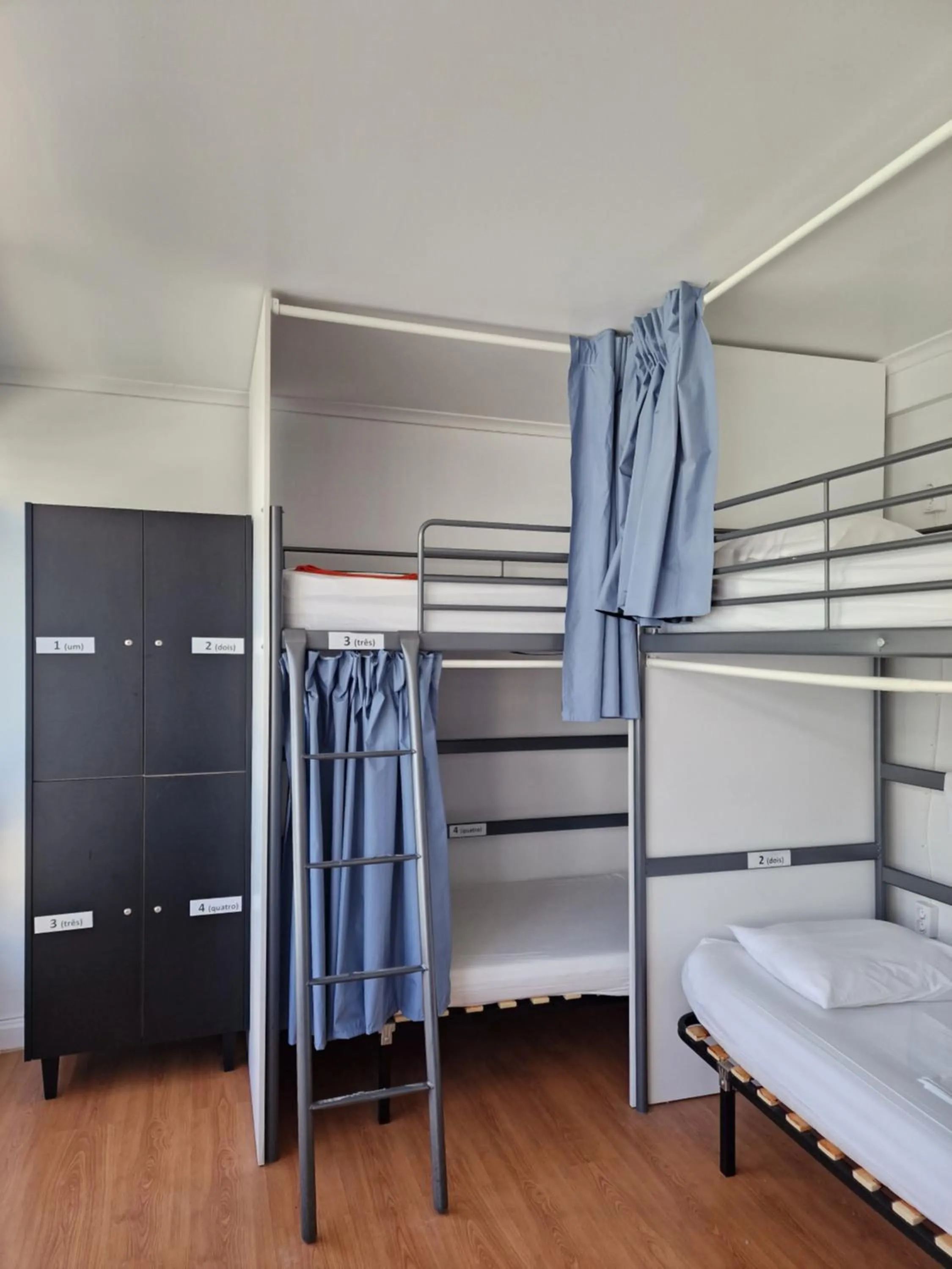 Bed in Castilho 63 Hostel & Suites