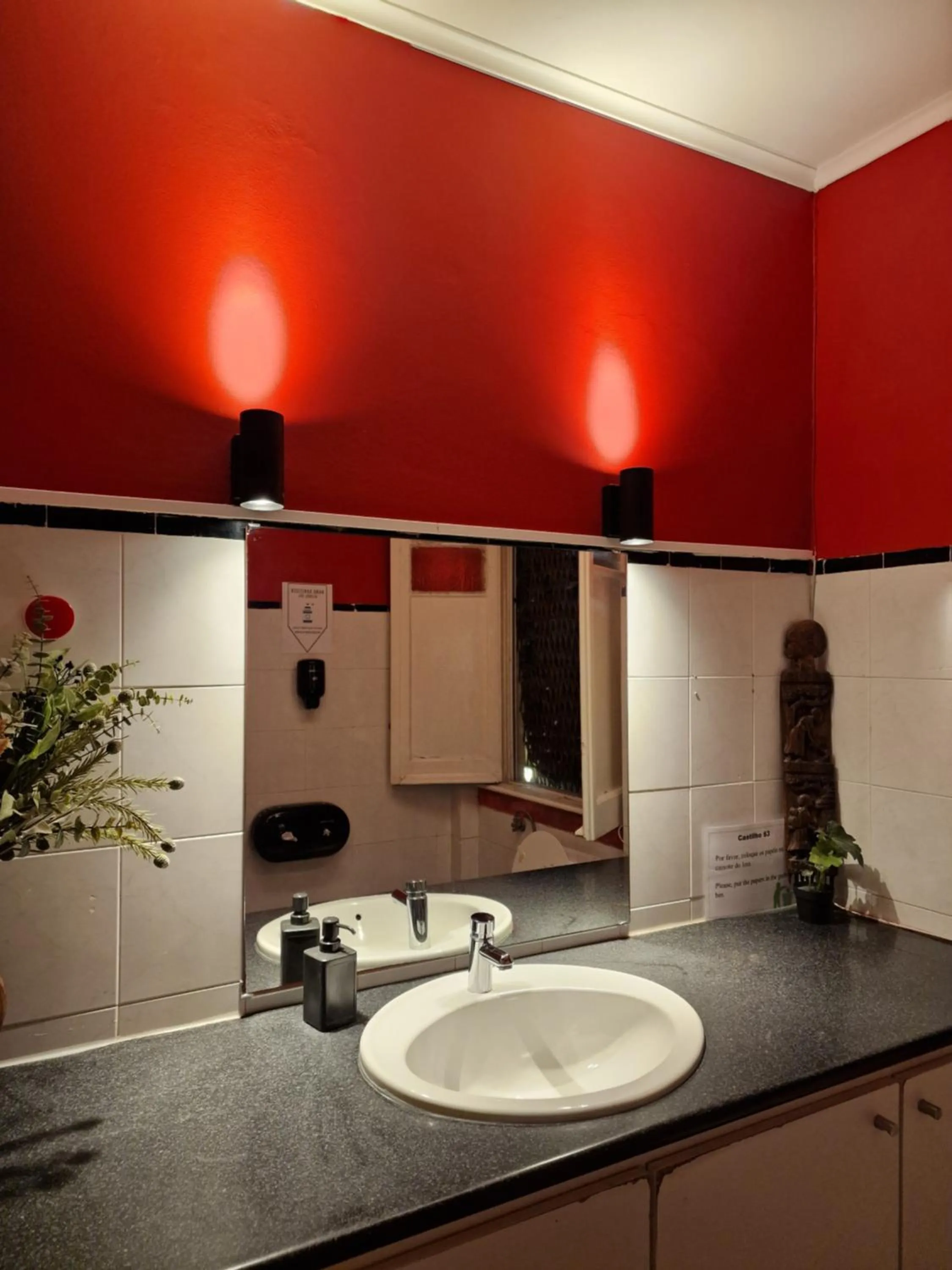 Property building in Castilho 63 Hostel & Suites