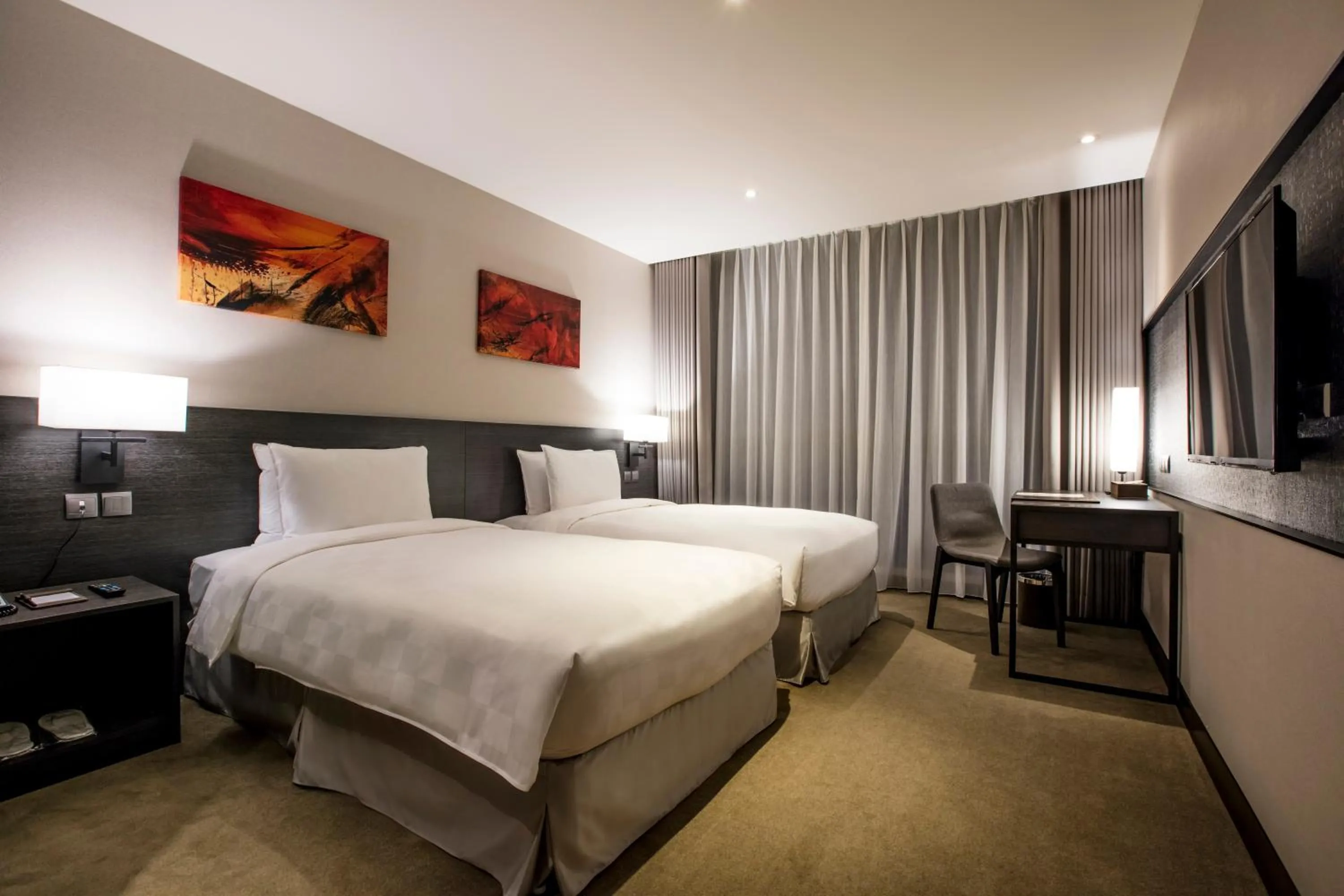 Photo of the whole room, Bed in Platinum Hotel