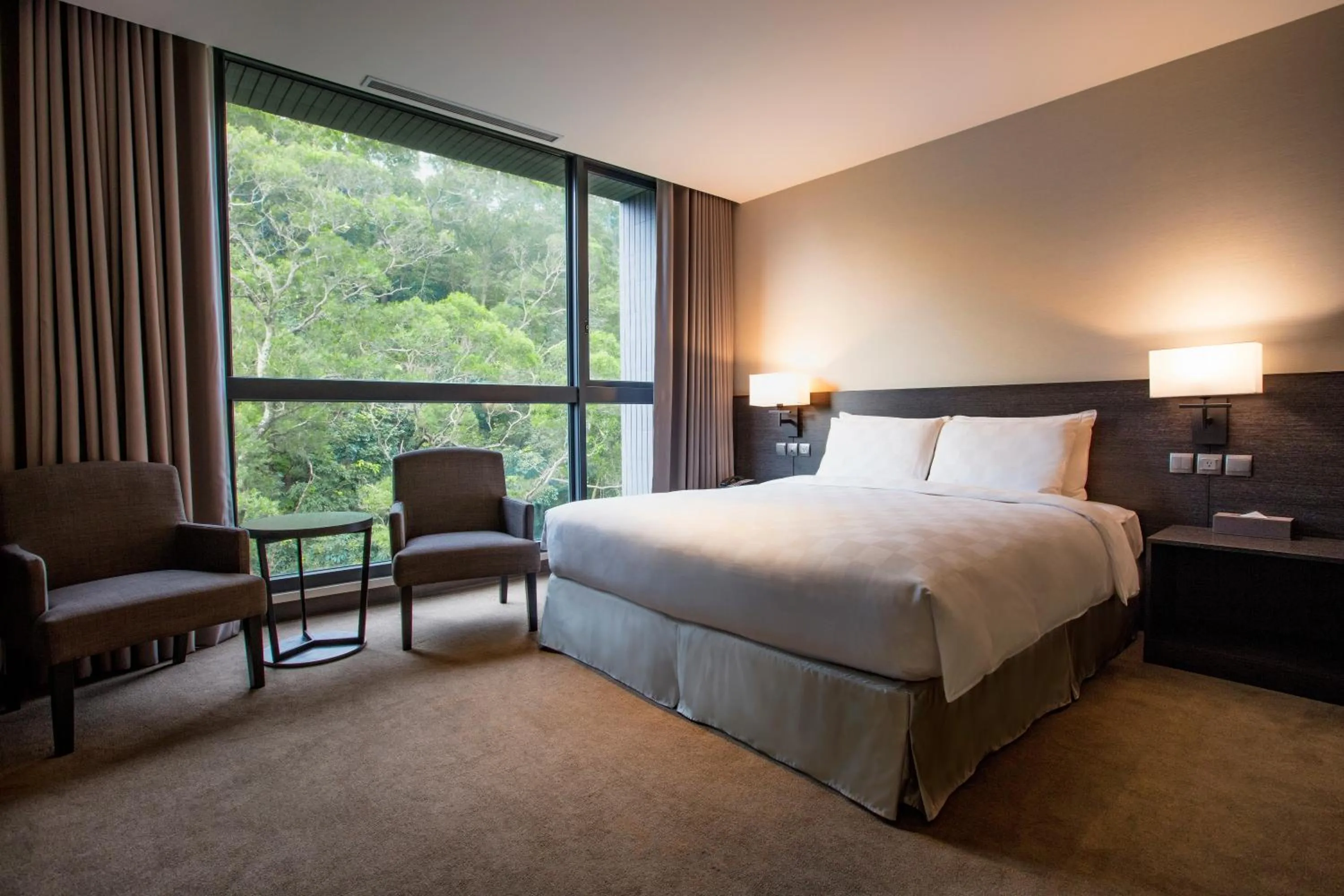 bunk bed, Bed in Platinum Hotel