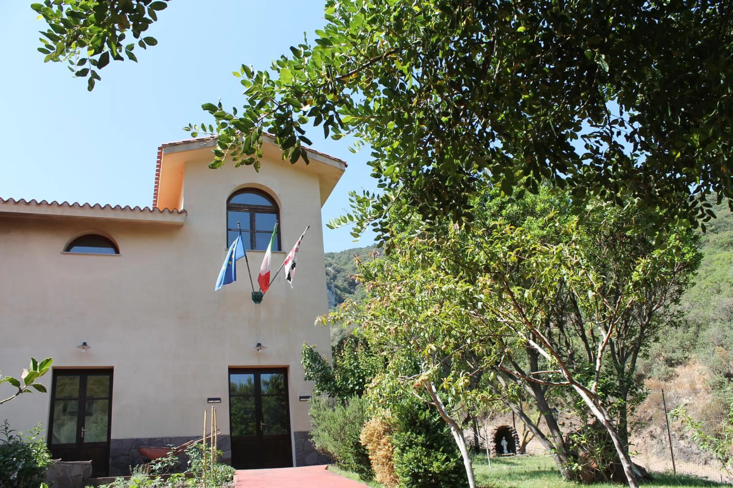 Property building in Ostello Su Mannau