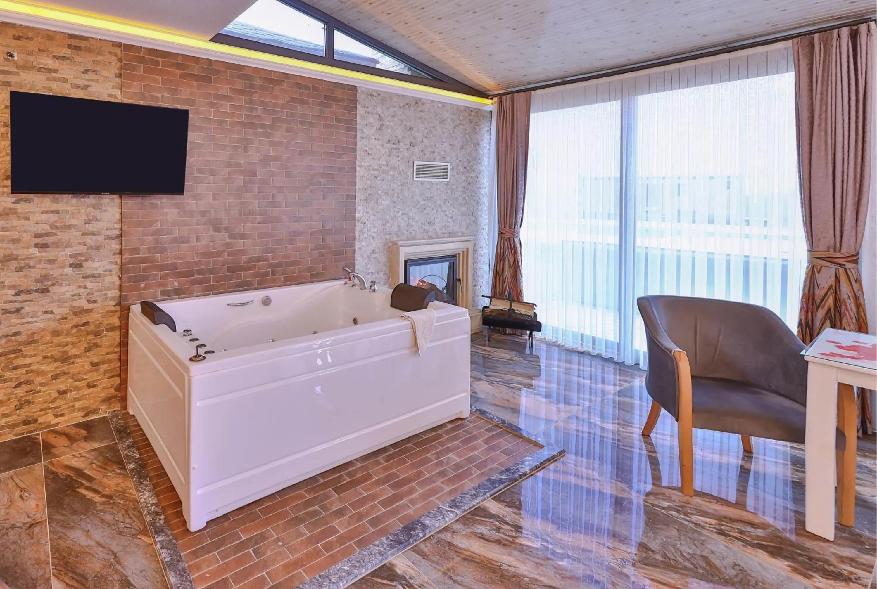 TV and multimedia in Agva Teras Garden Hotel & Bungalow