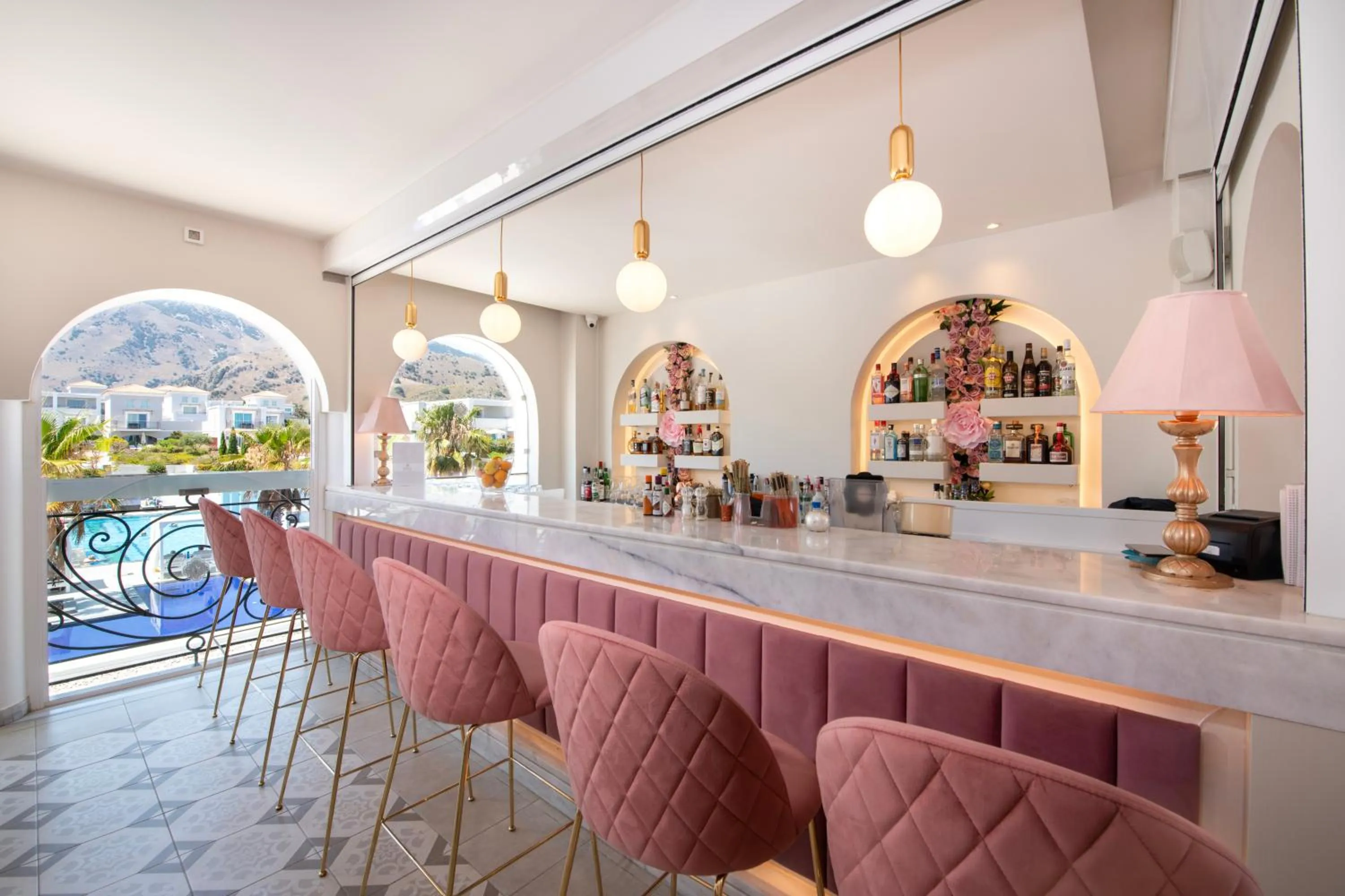 Lounge or bar in Anemos Luxury Grand Resort