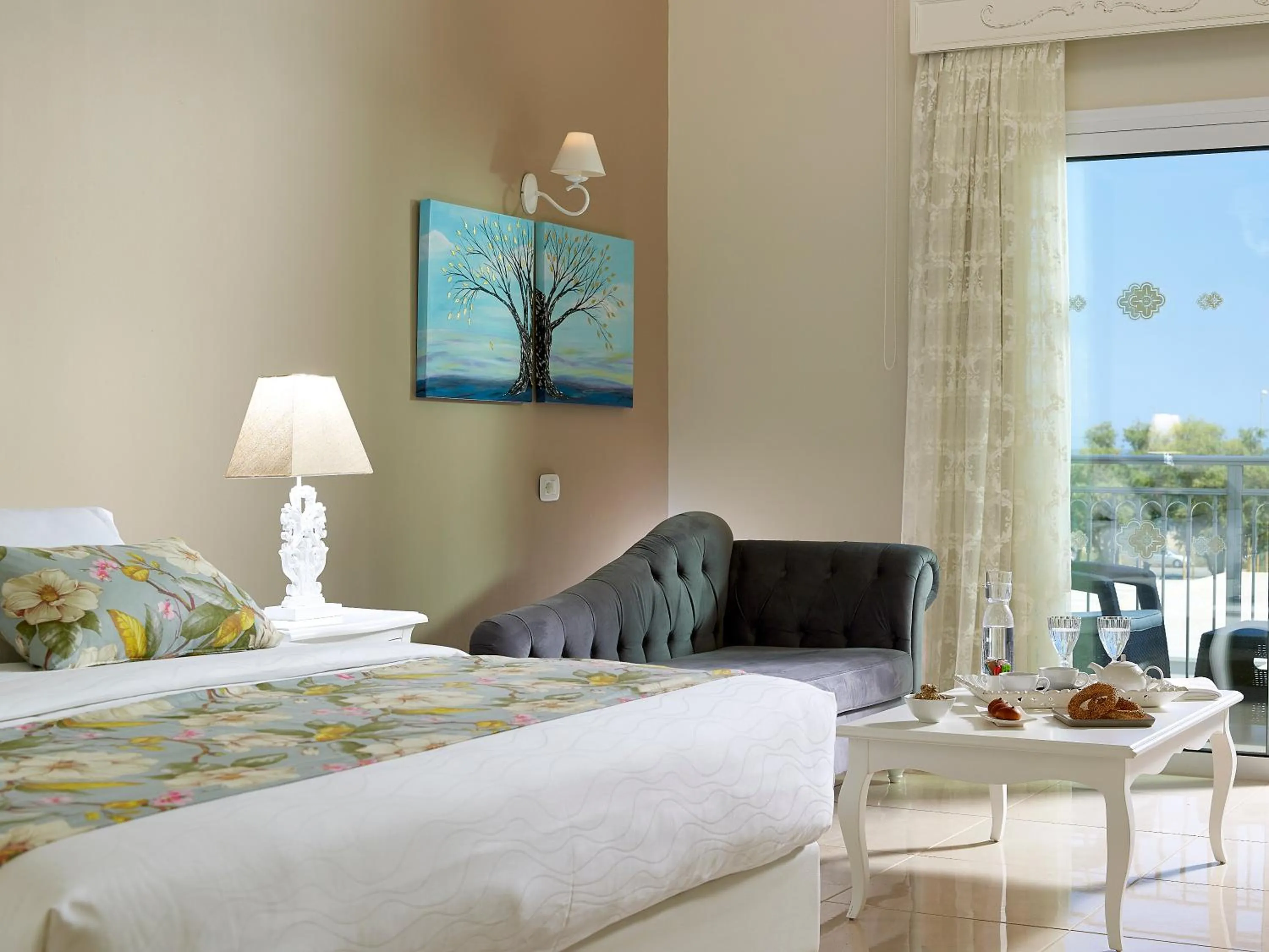 Coffee/tea facilities, Bed in Anemos Luxury Grand Resort