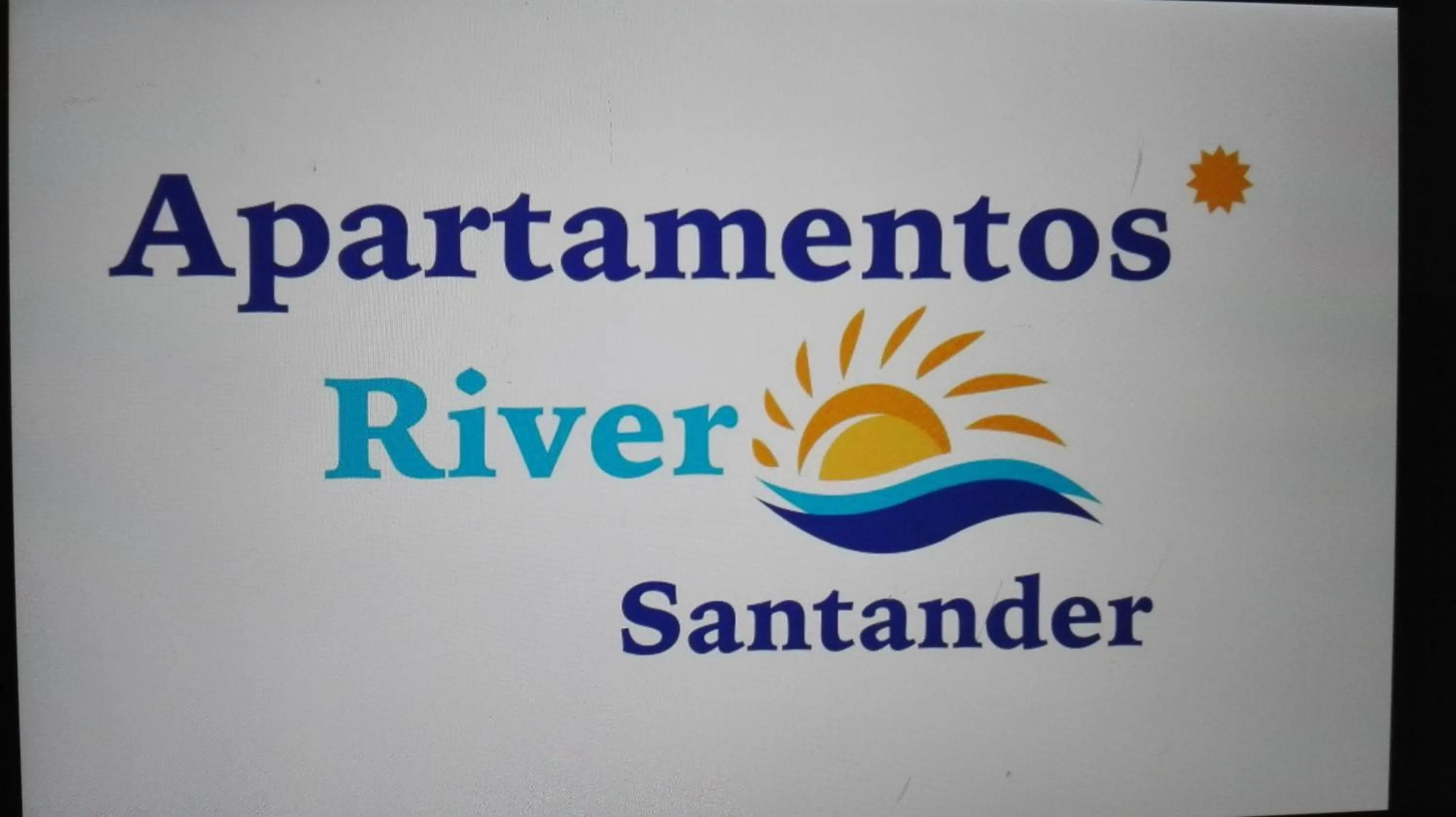 Property logo or sign in Apartamentos River Santander