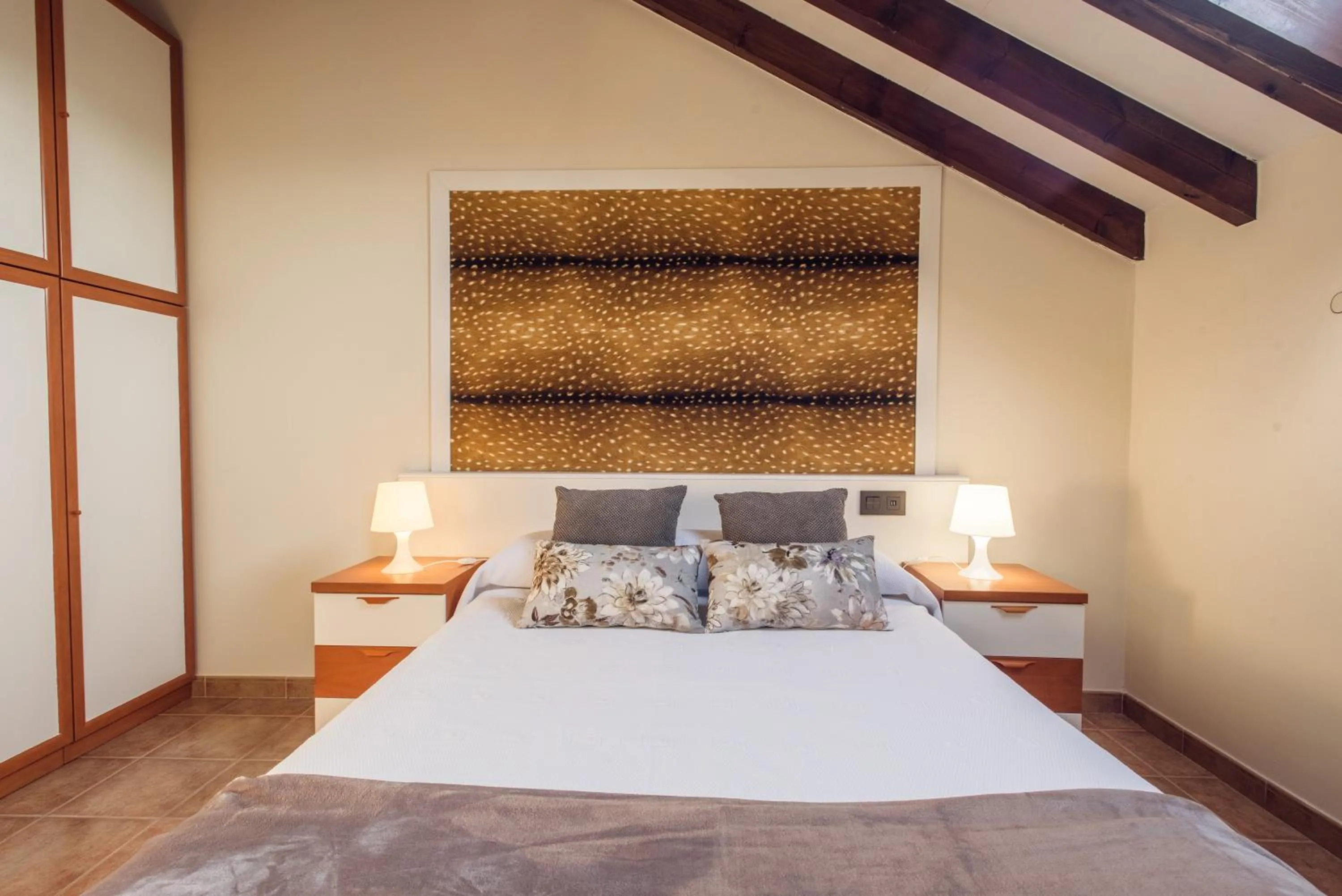 Bedroom, Bed in Apartamentos River Santander