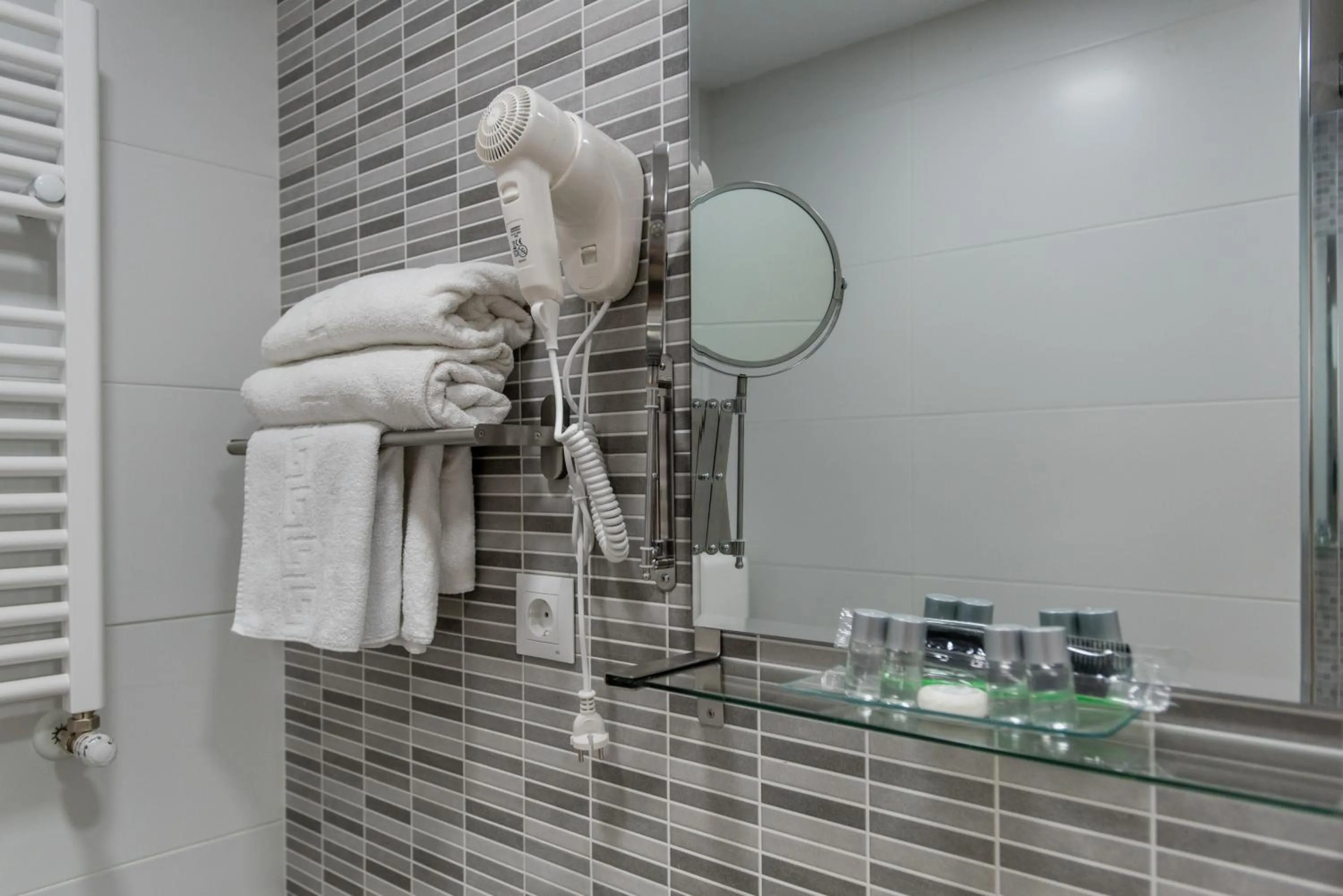 Toilet in Apartamentos River Santander