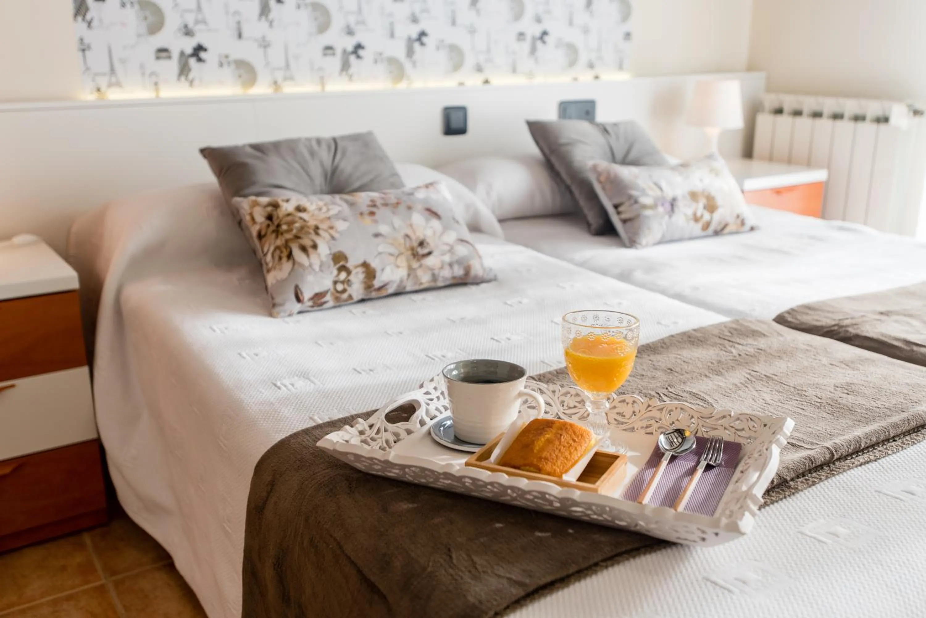 Bedroom, Bed in Apartamentos River Santander