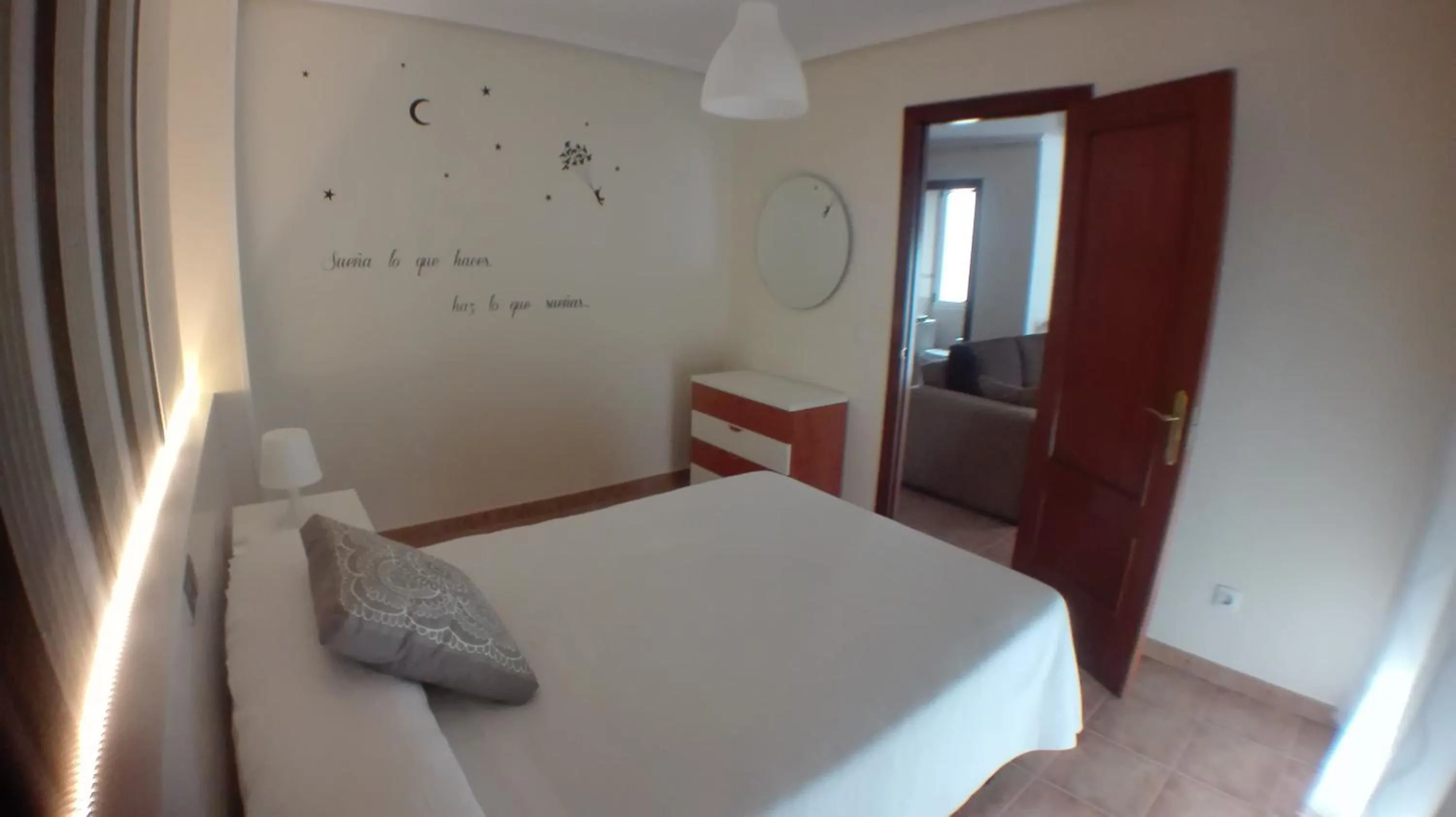 Bedroom, Bed in Apartamentos River Santander