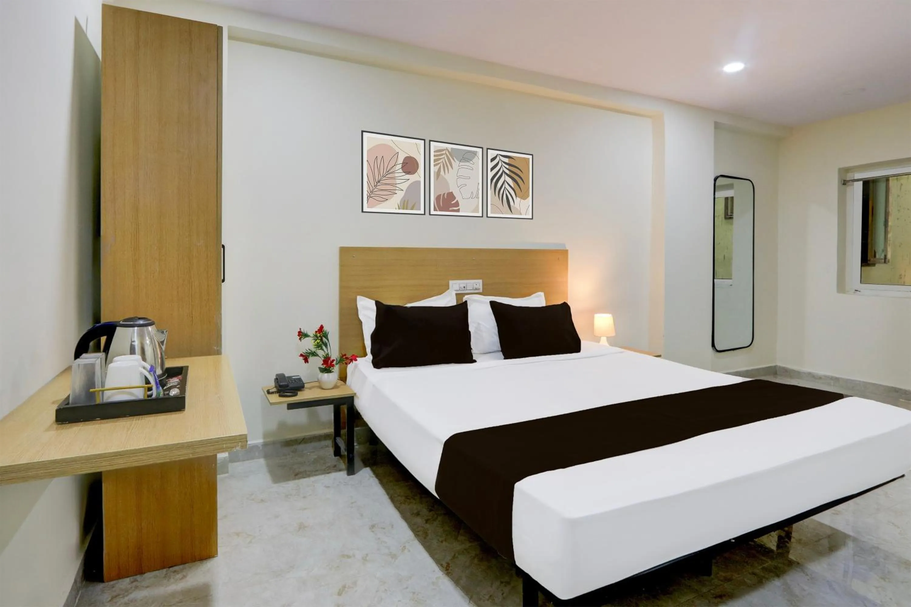 Bedroom in Super Townhouse Kukatpally Formerly SV Royal