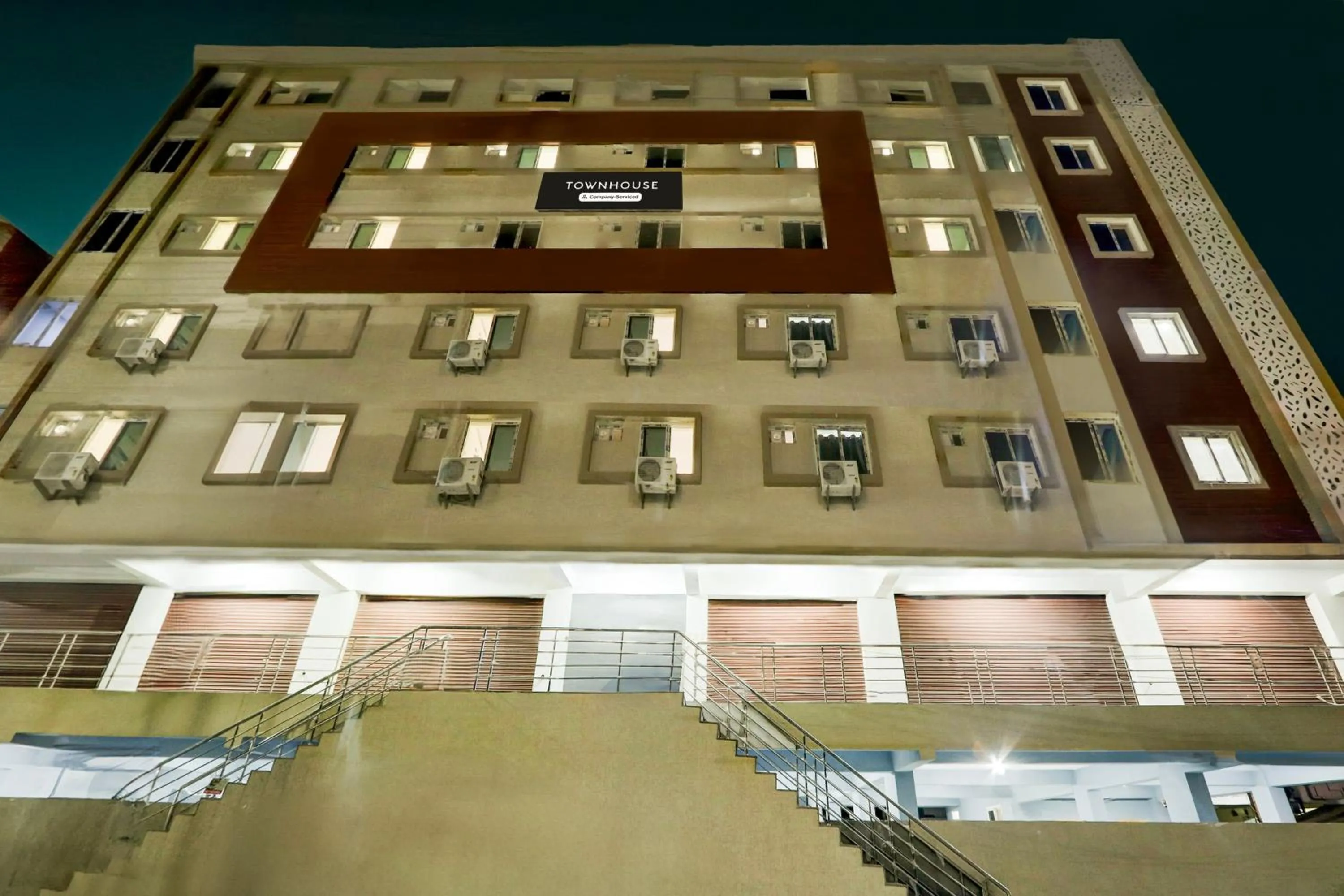 Facade/entrance in Super Townhouse Kukatpally Formerly SV Royal