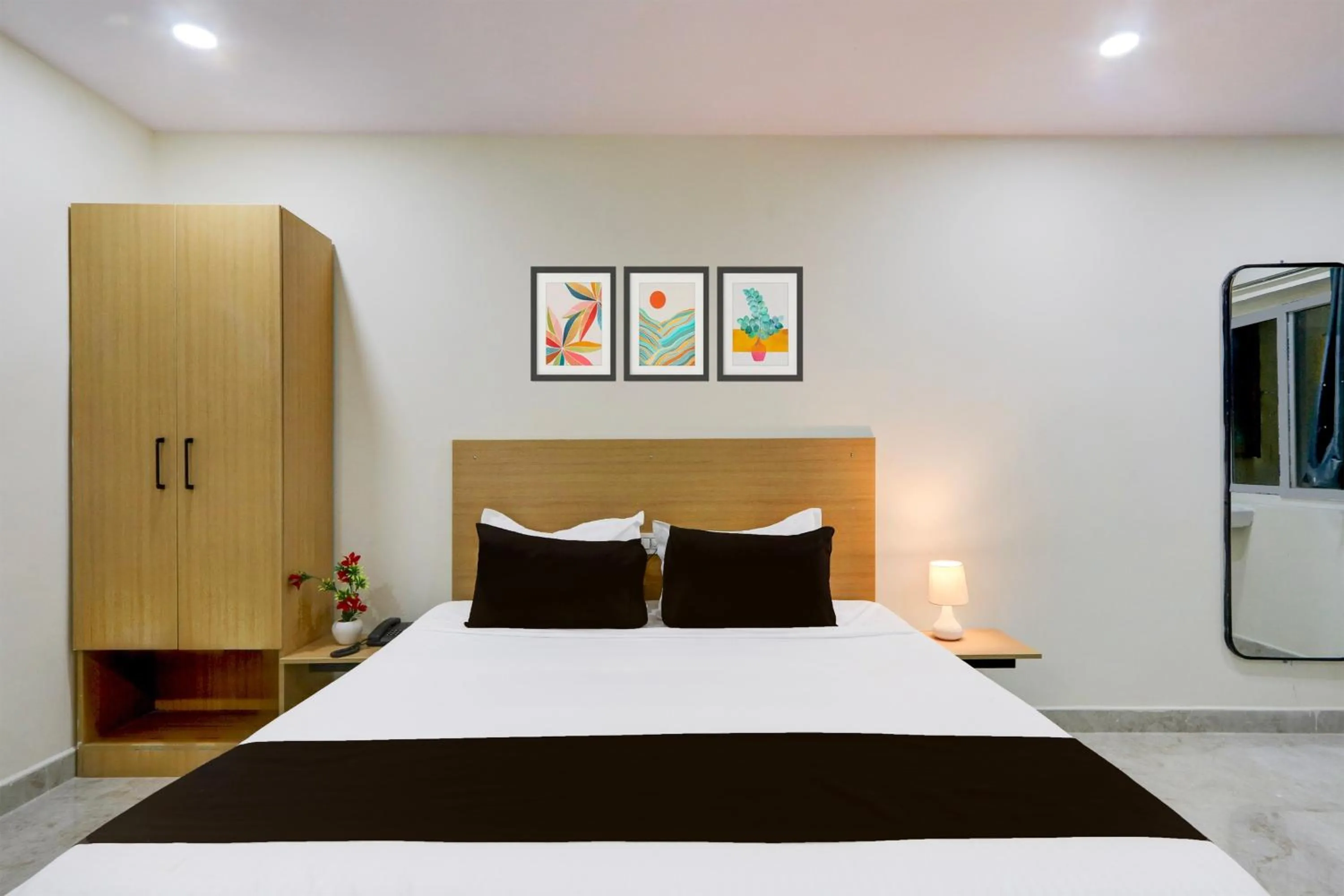 Bedroom in Super Townhouse Kukatpally Formerly SV Royal