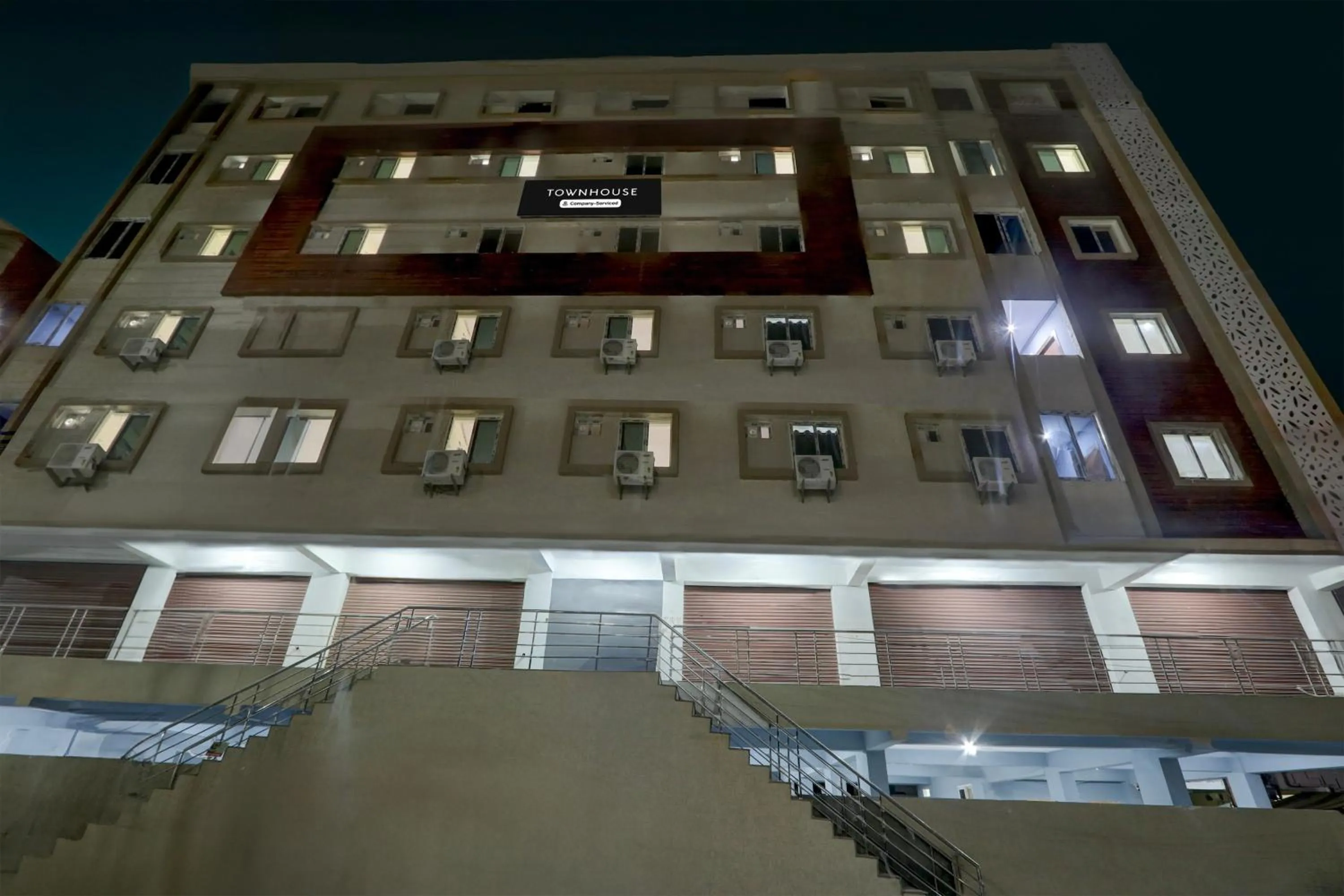 Facade/entrance in Super Townhouse Kukatpally Formerly SV Royal