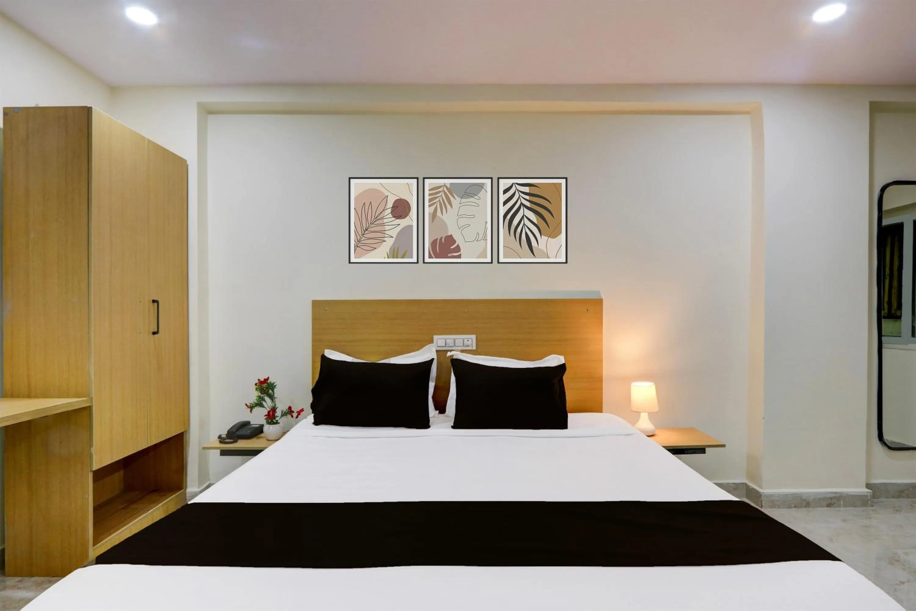 Bedroom in Super Townhouse Kukatpally Formerly SV Royal