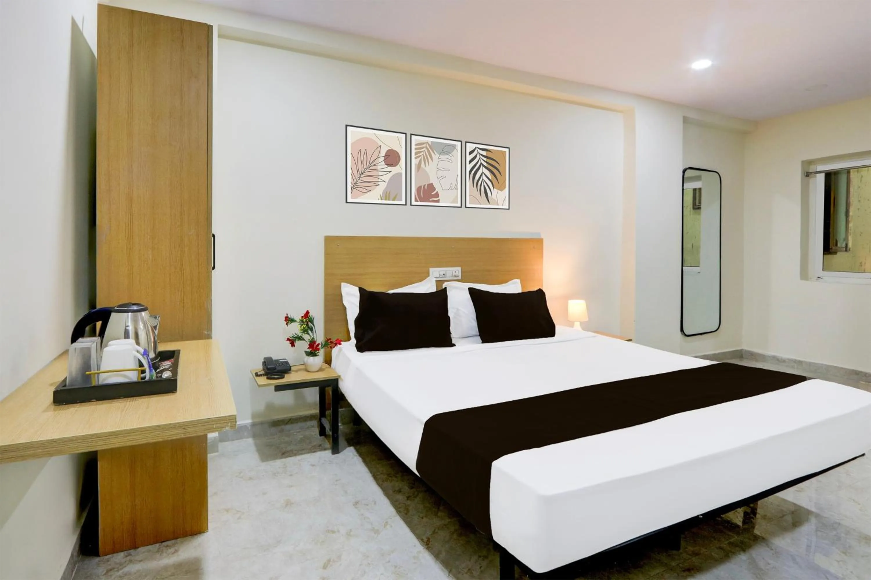 Bedroom in Super Townhouse Kukatpally Formerly SV Royal