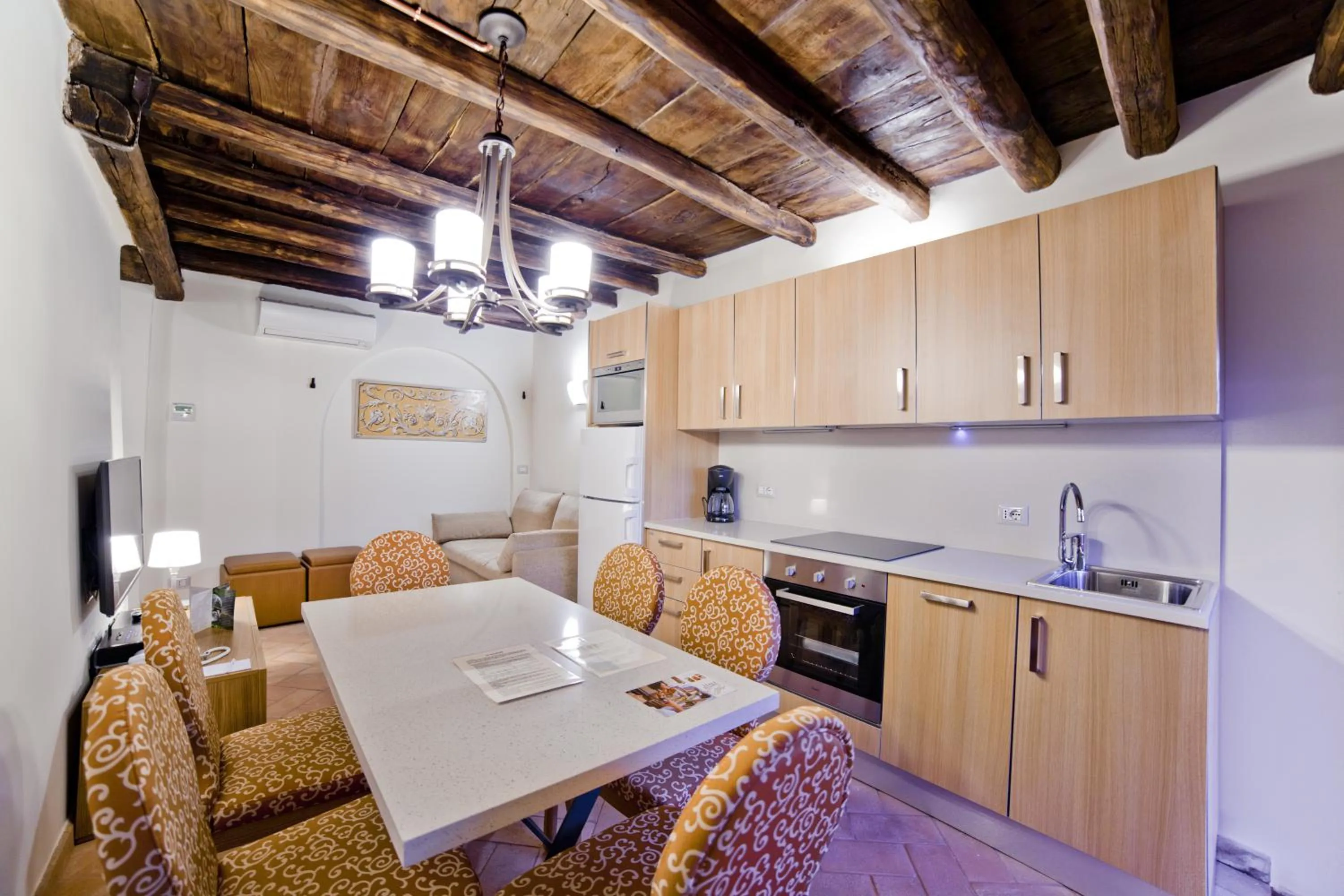 Kitchen or kitchenette in Palazzo Catalani Resort